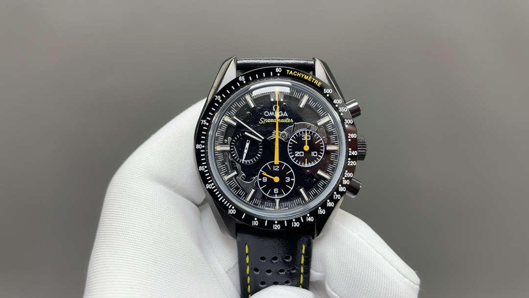 NO:394545,TW Factory The disc of the 'Apollo 8' R29 on the dark side of the moon was carved, and the surface of the moon was imitated. In the decorative details, this time Omega used a yellow chronograph hand with a watch embellished in the dark side of the moon, super luminous, manual machinery, diameter 44.25, thickness 13.8. Return to original authenticity, waterproof rice gift best luxury recommendation. Please identify TW exclusive quality, omega19860909TW 出品  TW Factory 欧米茄超霸月之暗面“阿波罗8号”R29 的盘面、进行了模仿月球表面的雕刻,在装饰细节,这次欧米茄在月之暗面使用了黄色点缀手表的计时指针,超强夜光,手动机械,直径44.25,厚13.8.返原正品,防水米送礼最佳奢华推荐 请认准TW独家品质,,omega,Watch