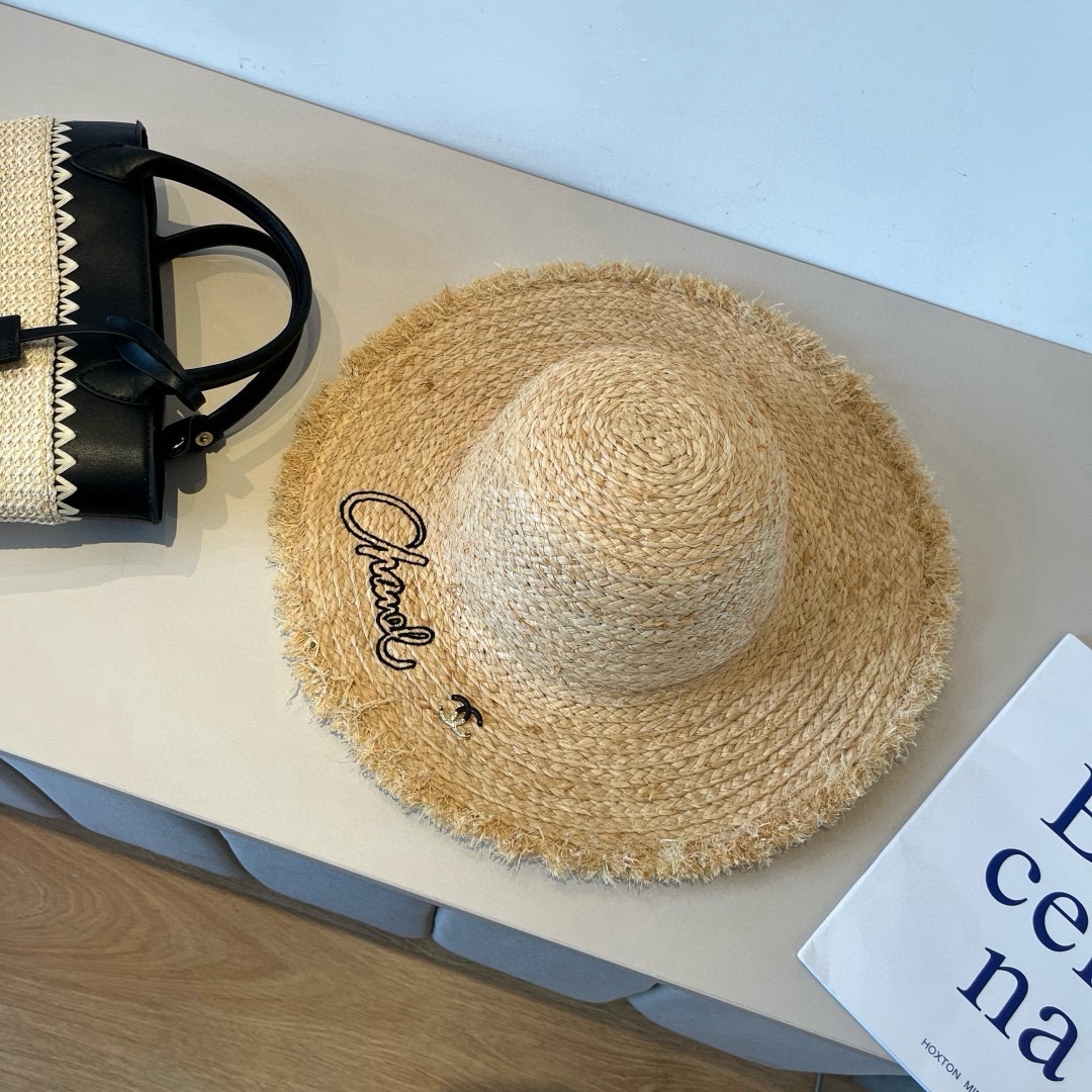 NO:347116,Chanel Chanel Rafi Straw Hat, Beach brim hat, Head circumference 57cm hat Straw Hat Fisherman's hat Baseball hat, Hats, Chanel, Chanel, espadrilles, HatsChanel香奈儿拉菲草帽,沙滩大檐帽,头围57cm帽子草帽渔夫帽棒球帽,帽子,chanel,chanel,espadrilles,hats,hat