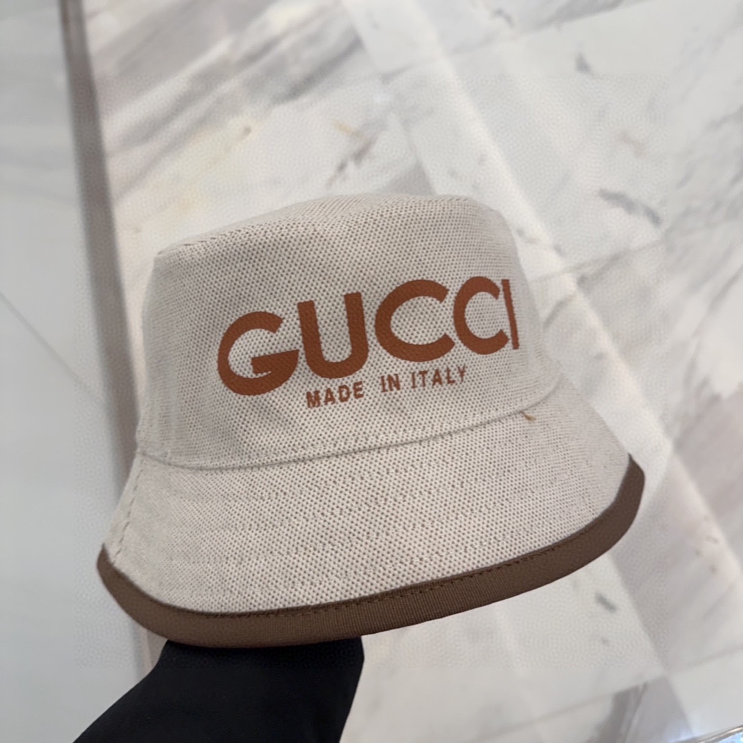 


GUCCI古奇 2025专柜新款简约刺绣款渔夫帽，很潮！休闲运动款，经典制作，超级好搭衣服！