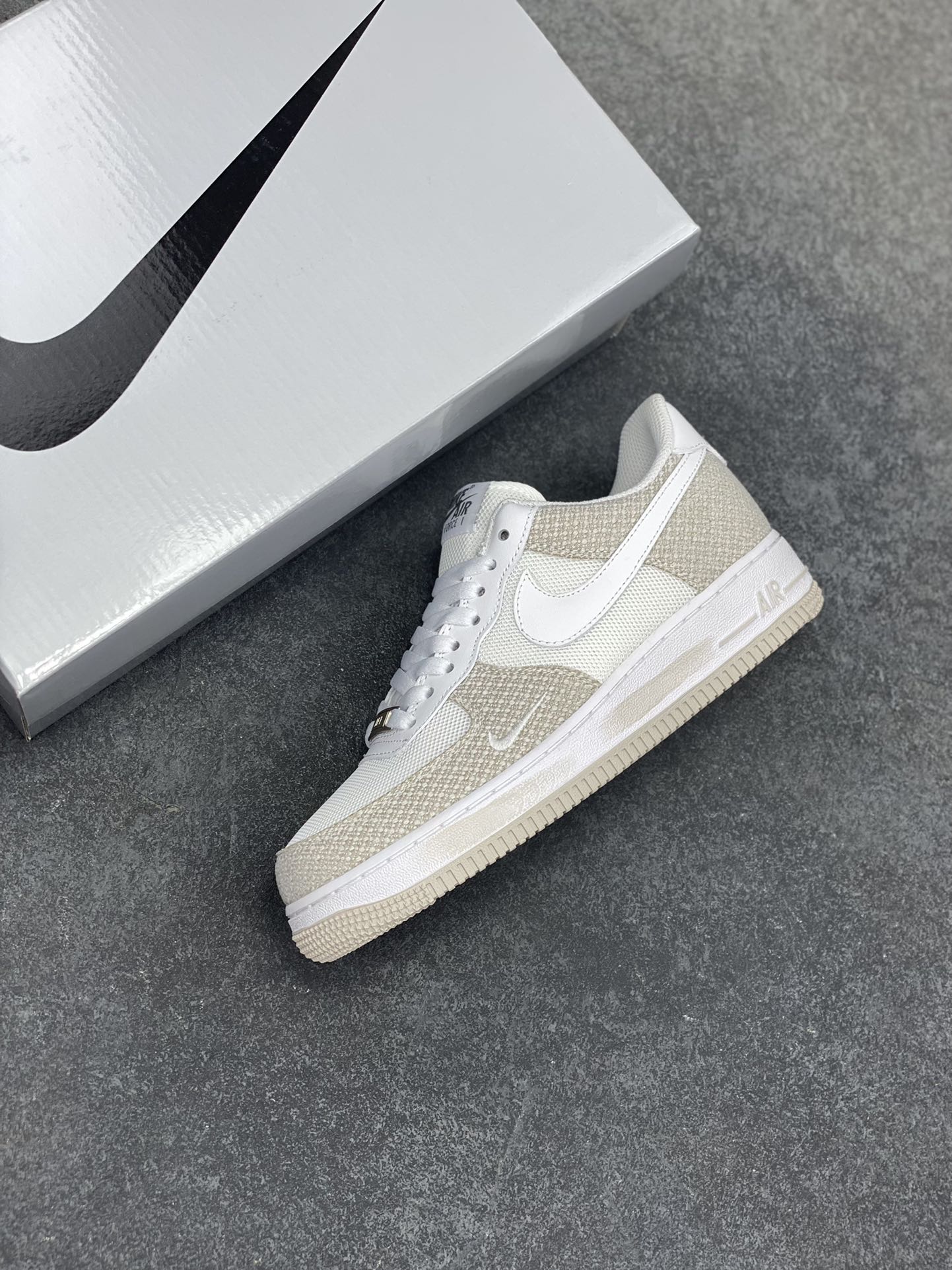 图片[7]-Nike Air Force 1 Low’07 牛仔布小勾 空军一号低帮休闲板鞋 定制皮料 原厂3D打印 定制鞋盒 原楦原纸板 纯正空军版型 内置全掌气垫 货号：ZH0316-092 尺码：36 36.5 37.5 38 38.5 39 40 40.5 41 42 42.5 43 44 44.5 45-选品中心