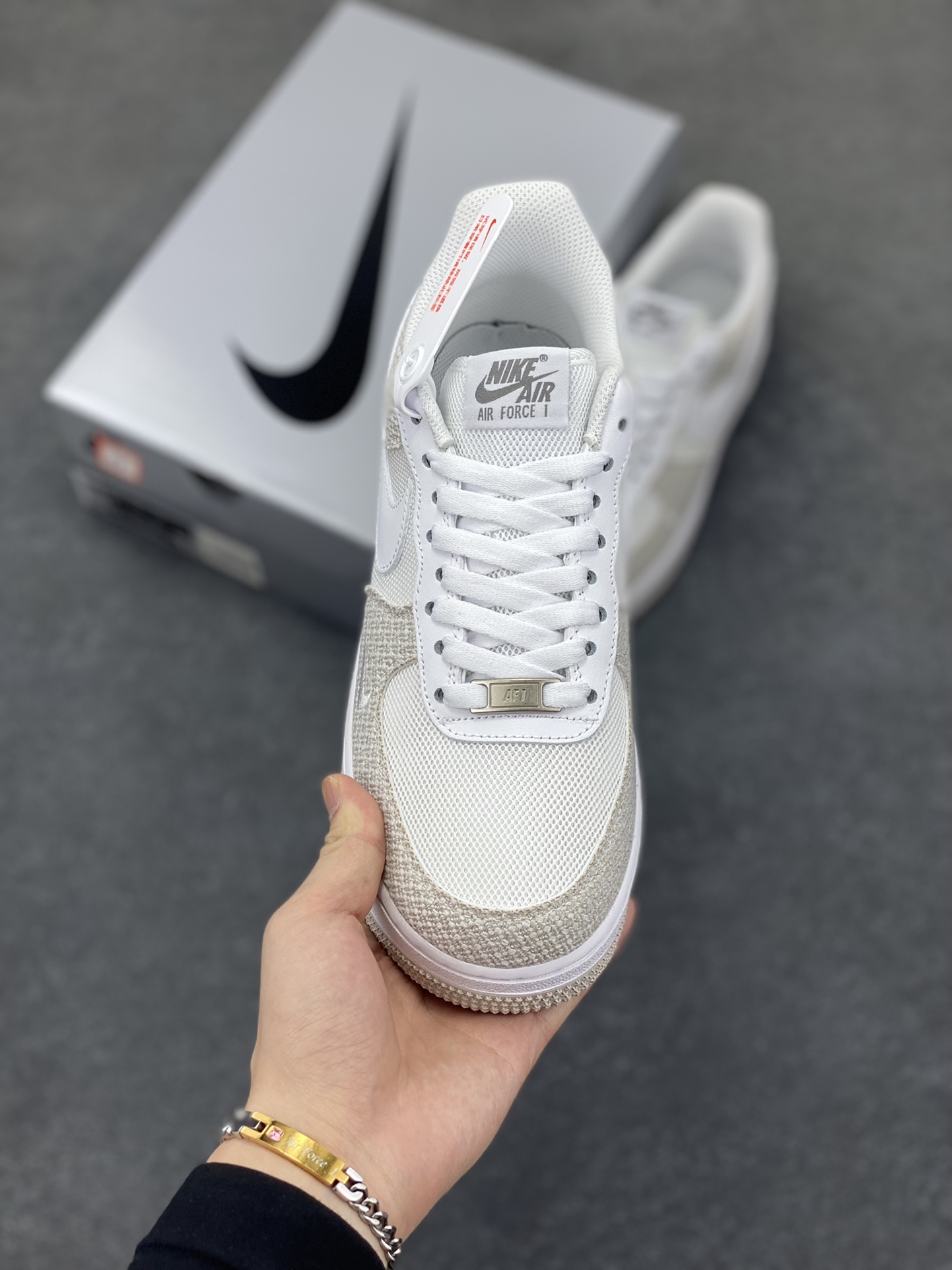 图片[2]-Nike Air Force 1 Low’07 牛仔布小勾 空军一号低帮休闲板鞋 定制皮料 原厂3D打印 定制鞋盒 原楦原纸板 纯正空军版型 内置全掌气垫 货号：ZH0316-092 尺码：36 36.5 37.5 38 38.5 39 40 40.5 41 42 42.5 43 44 44.5 45-选品中心