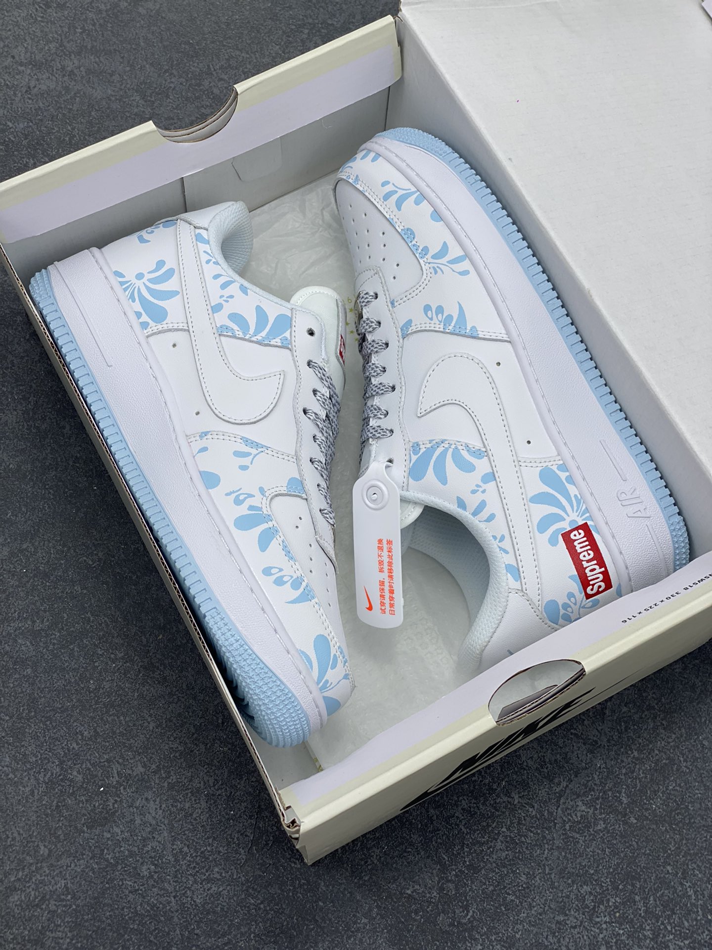 图片[9]-Nike Air Force 1 Low 空军一号低帮百搭休闲运动板鞋。柔软、弹性十足的缓震性能和出色的中底设计，横跨复古与现代的外型结合，造就出风靡全球三十多年的Force 1，直到今天还深受青睐。 货号：XX3168-137 尺码：36 36.5 37.5 38 38.5 39 40 40.5 41 42 42.5 43 44 44.5 45-选品中心