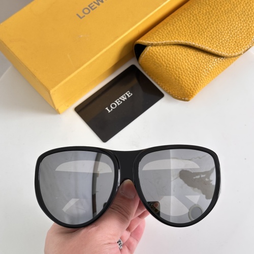 Loewe LW40170U Black Frame Sunglasses - Stylish and Protective Eyewear 1 Loewe LW40170U Black Frame Sunglasses - Stylish and Protective Eyewear