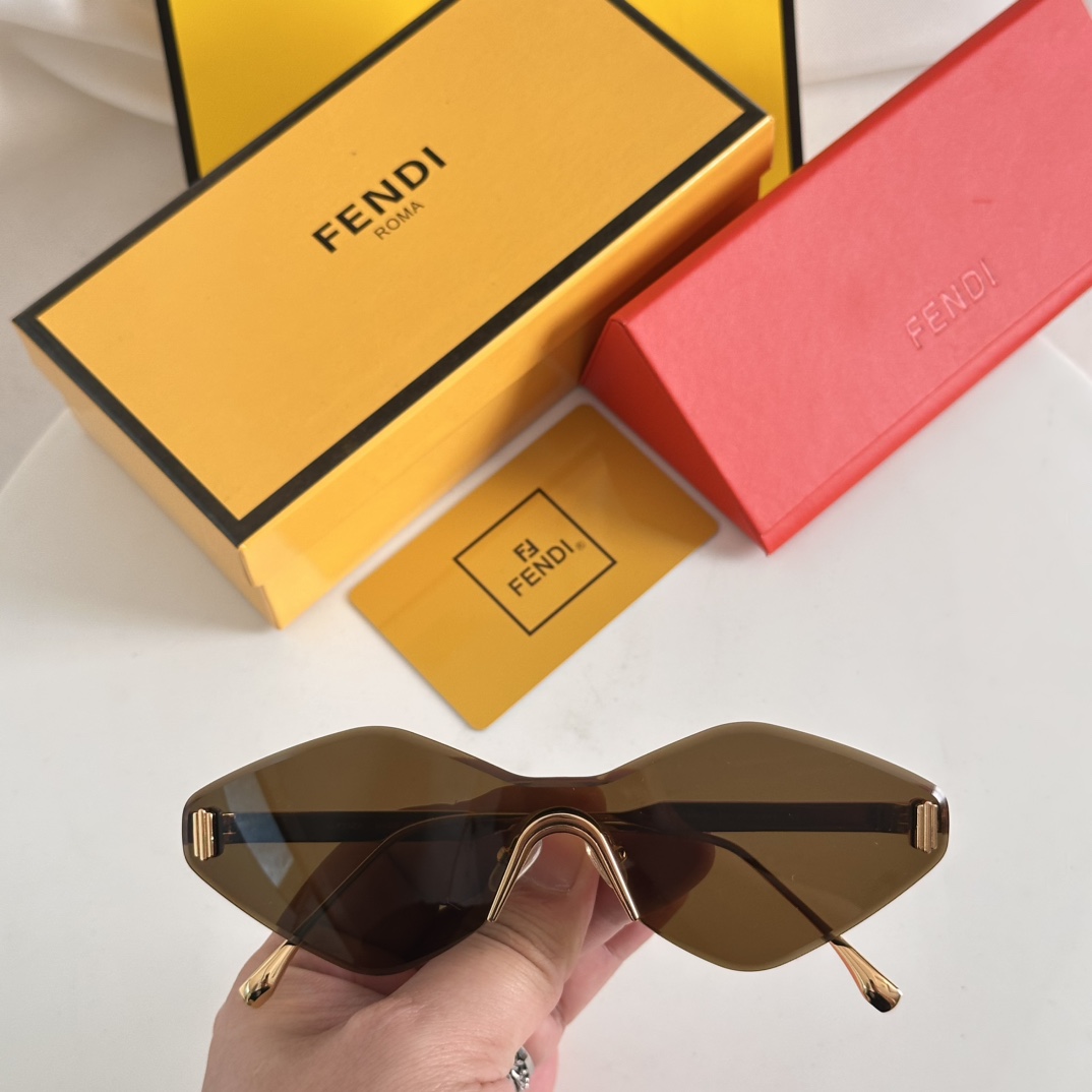 FENDI FE0440 Sunglasses Metal Rimless Geometric