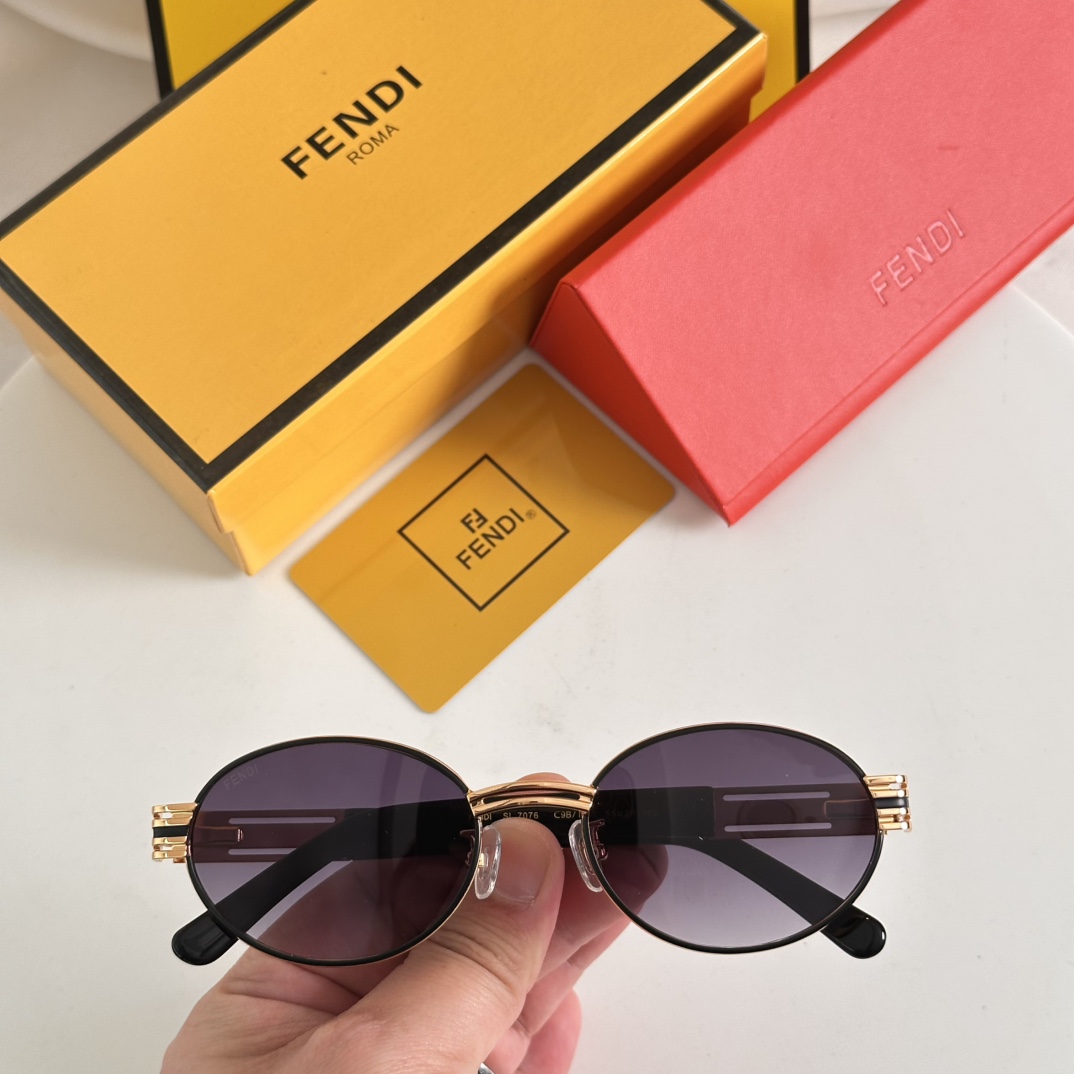FENDI Sunglasses Metal Oval Gradient Lenses