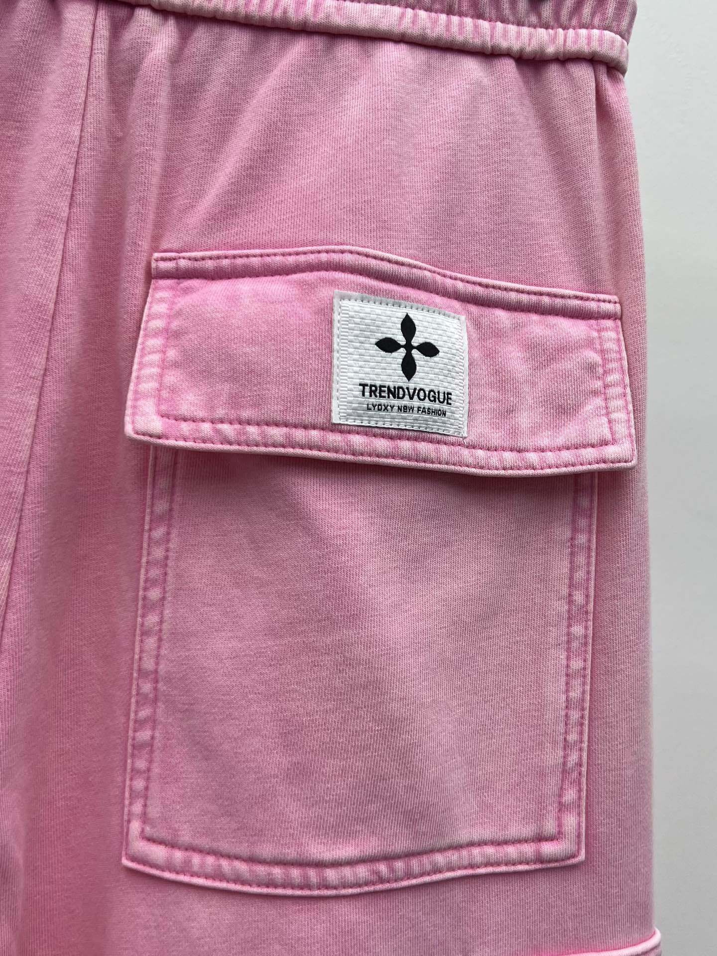 “Stylish Single-Handed Female Suit with Large Pocket Panty and Branded Decoration” - 图片 8