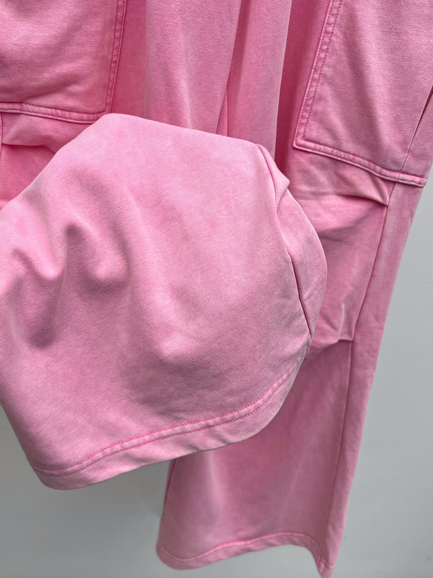 “Stylish Single-Handed Female Suit with Large Pocket Panty and Branded Decoration” - 图片 6