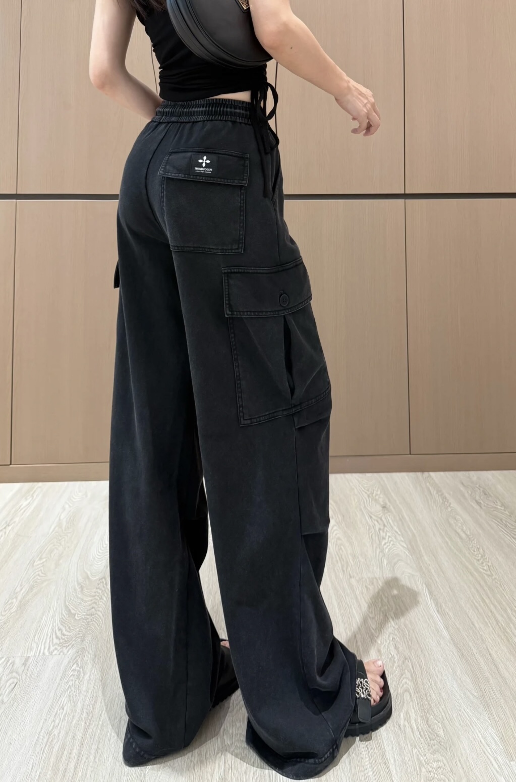 Black upper body - 图片 5