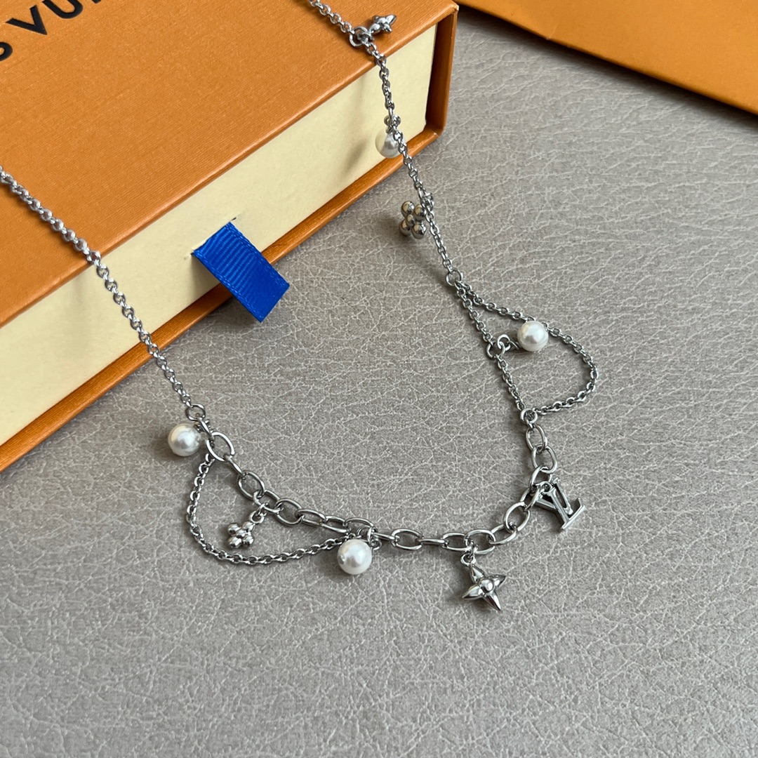 【】LV 项链🔹🔹Louis Vuitton 路易威登🔹专柜一致材质 火爆款出货 设计独特 复古前卫 男
