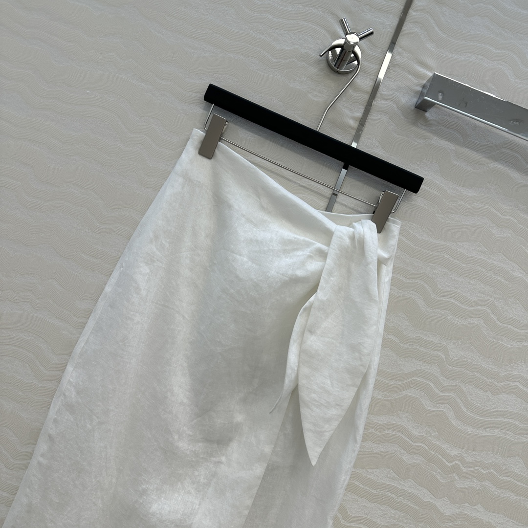 Original One-Size-Fits-All Female Dress with High-Quality Details and 3D Design - 图片 2