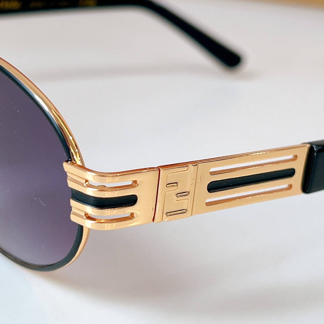  FENDI
MOD：SL 7076
Size：55口20 145
🔝🔝