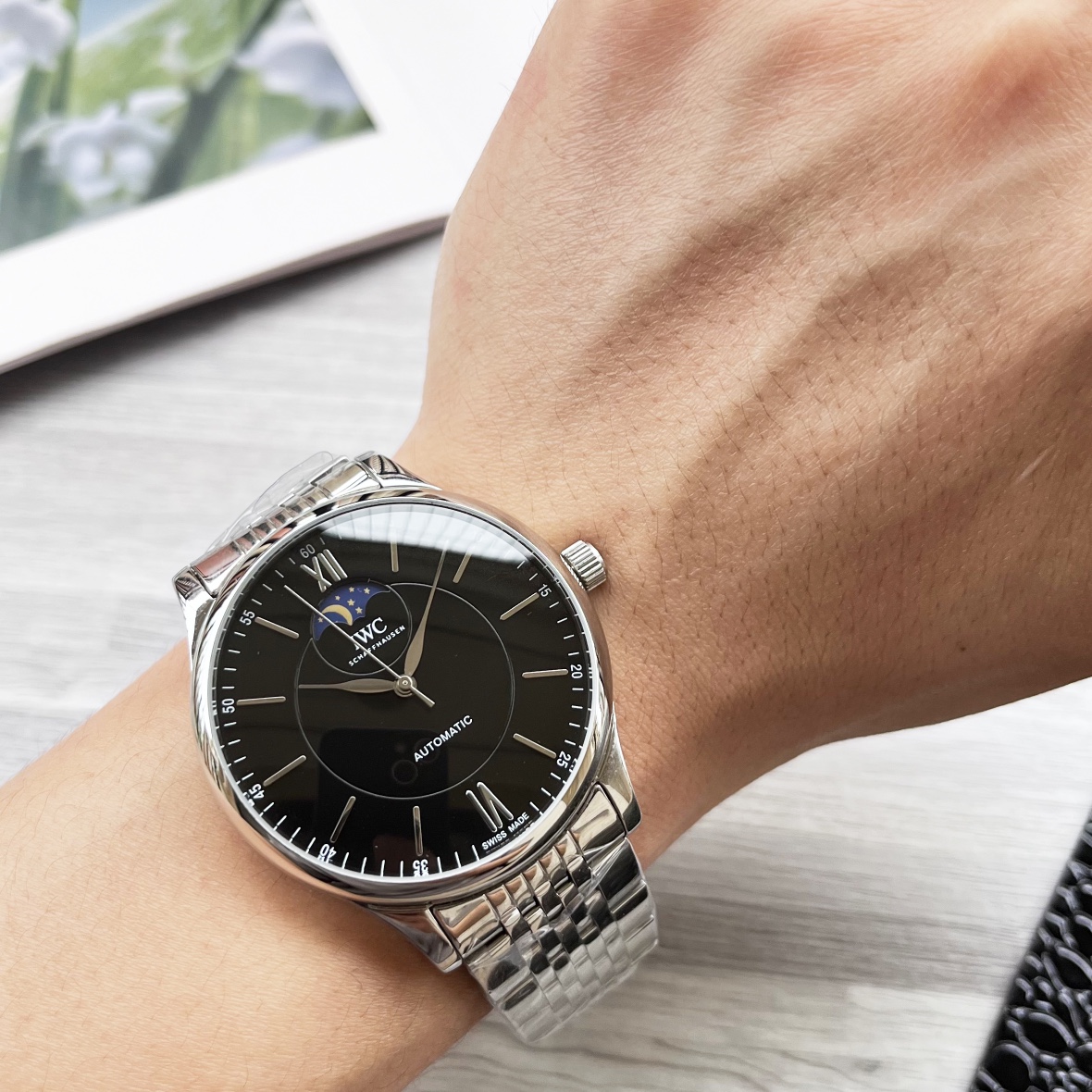 NO:338222,White-shell Gold-shell Steel Belt 20 [Latest] Wanguo Three-pin Design [Type] Boutique Men's Watch [Watch Strap] Real Cowhide Strap ///316 Stainless Steel Strap (Comfortable and Durable) [Movement] High-end Fully Automatic Mechanical Movement [Mirror] Mineral Strengthened Glass (Higher Definition) Elegant Taste, Exotic, Ingenious, Ingenious, Wrist Treasure, Size, Diameter 41mm Thickness 12Mm Hot Sale!  Welcome to reprint!  , iwc,cowhide19860909白壳金壳钢带20【最新】万国三针设计【类型】精品男士腕表【表带】真牛皮表带///316精钢表带（舒适耐用）【机芯】高端全自动机械机芯【镜面】矿物质强化玻璃（更高清） 品味高雅 浩瀚大气 匠心独运 腕间瑰宝 尺寸直径41mm厚12Mm热卖上市！欢迎转载！,,iwc,cowhide,Watch