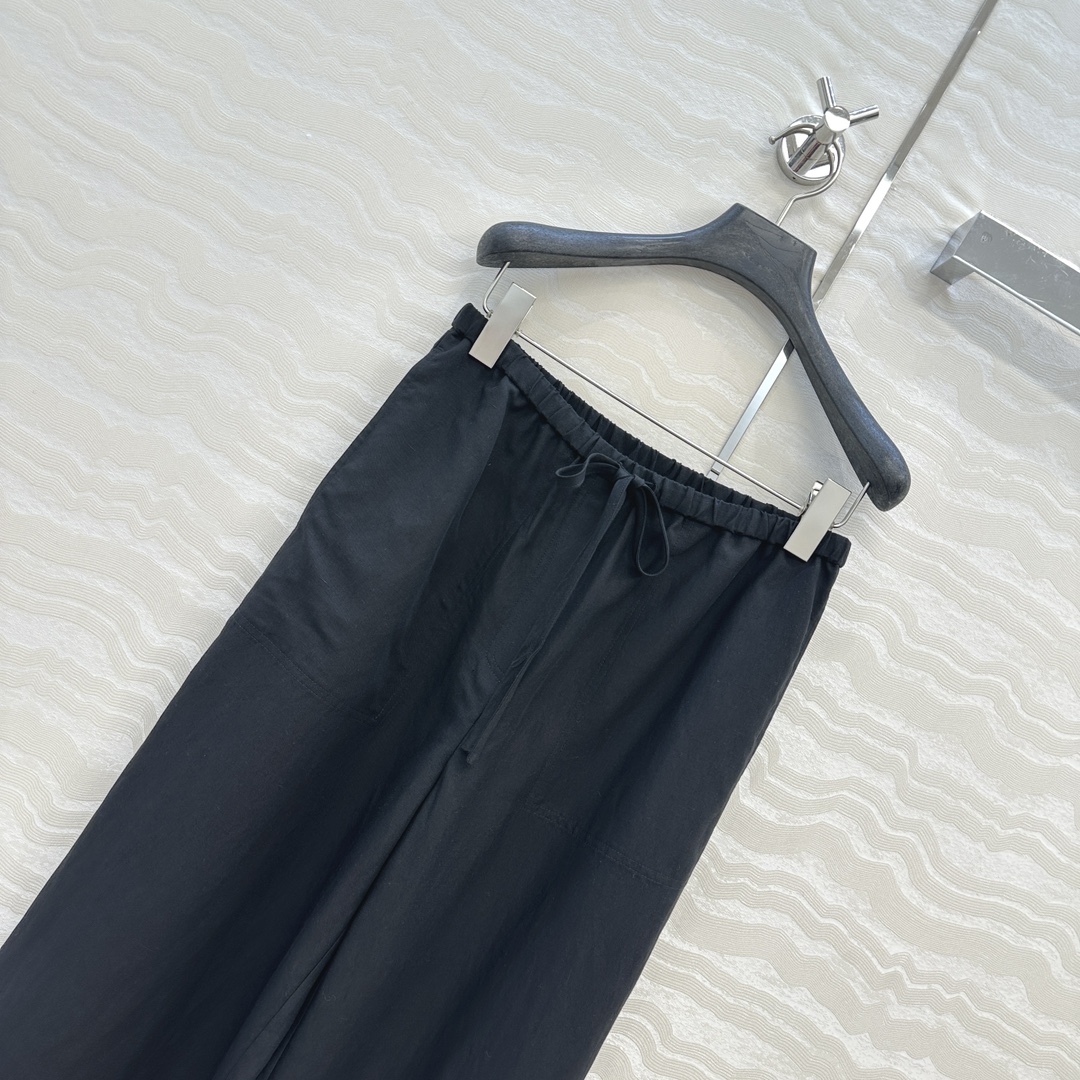 独家首发♥️原单品质TM*长期主义，老钱风松弛感穿搭❤️莱赛尔天丝亚麻抽绳直筒裤！极简主义风系带松紧设计