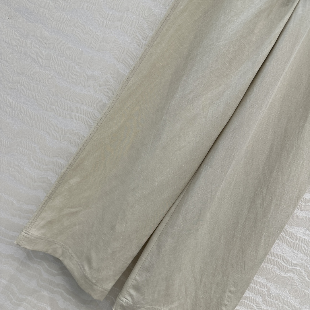 独家首发♥️原单品质TM*长期主义，老钱风松弛感穿搭❤️莱赛尔天丝亚麻抽绳直筒裤！极简主义风系带松紧设计