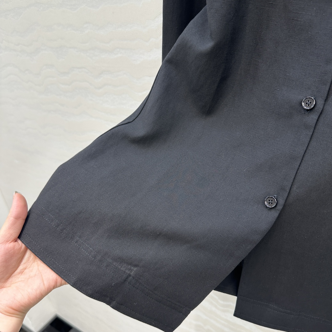 独家首发♥️原单品质TM*长期主义，老钱风松弛感穿搭❤️莱赛尔天丝亚麻 收腰西装两件套！极简主义风翻领收