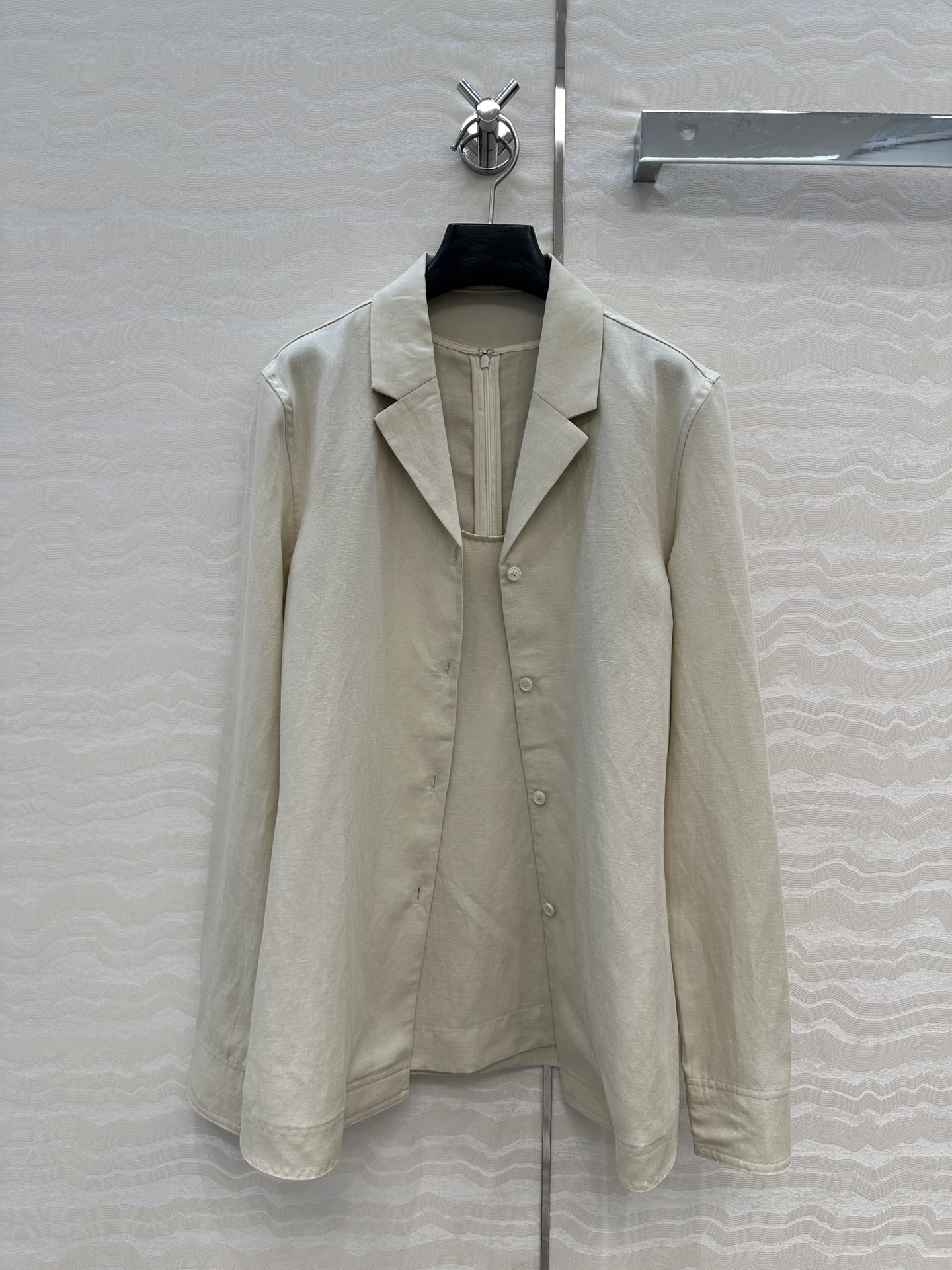 独家首发♥️原单品质TM*长期主义，老钱风松弛感穿搭❤️莱赛尔天丝亚麻 收腰西装两件套！极简主义风翻领收