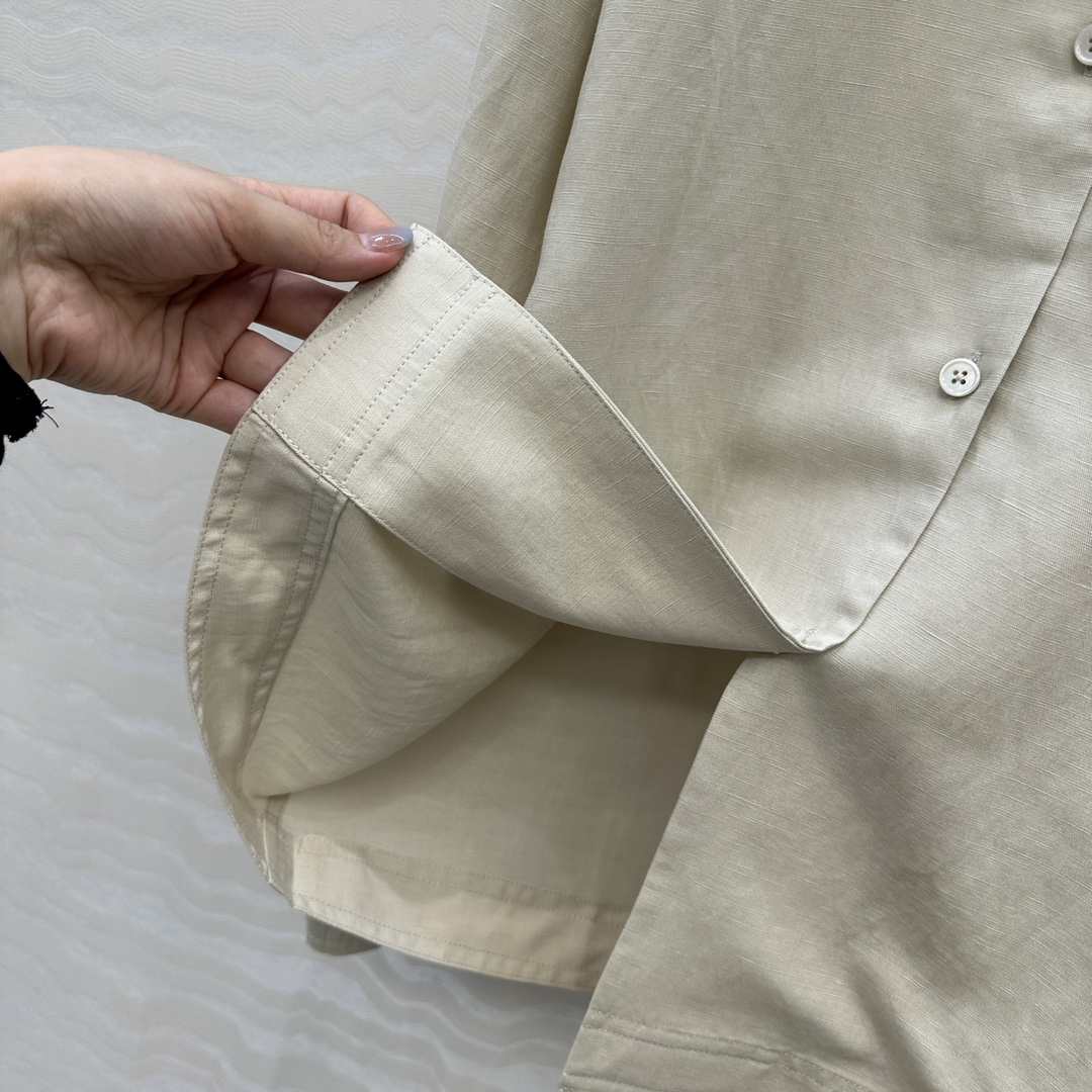 独家首发♥️原单品质TM*长期主义，老钱风松弛感穿搭❤️莱赛尔天丝亚麻 收腰西装两件套！极简主义风翻领收