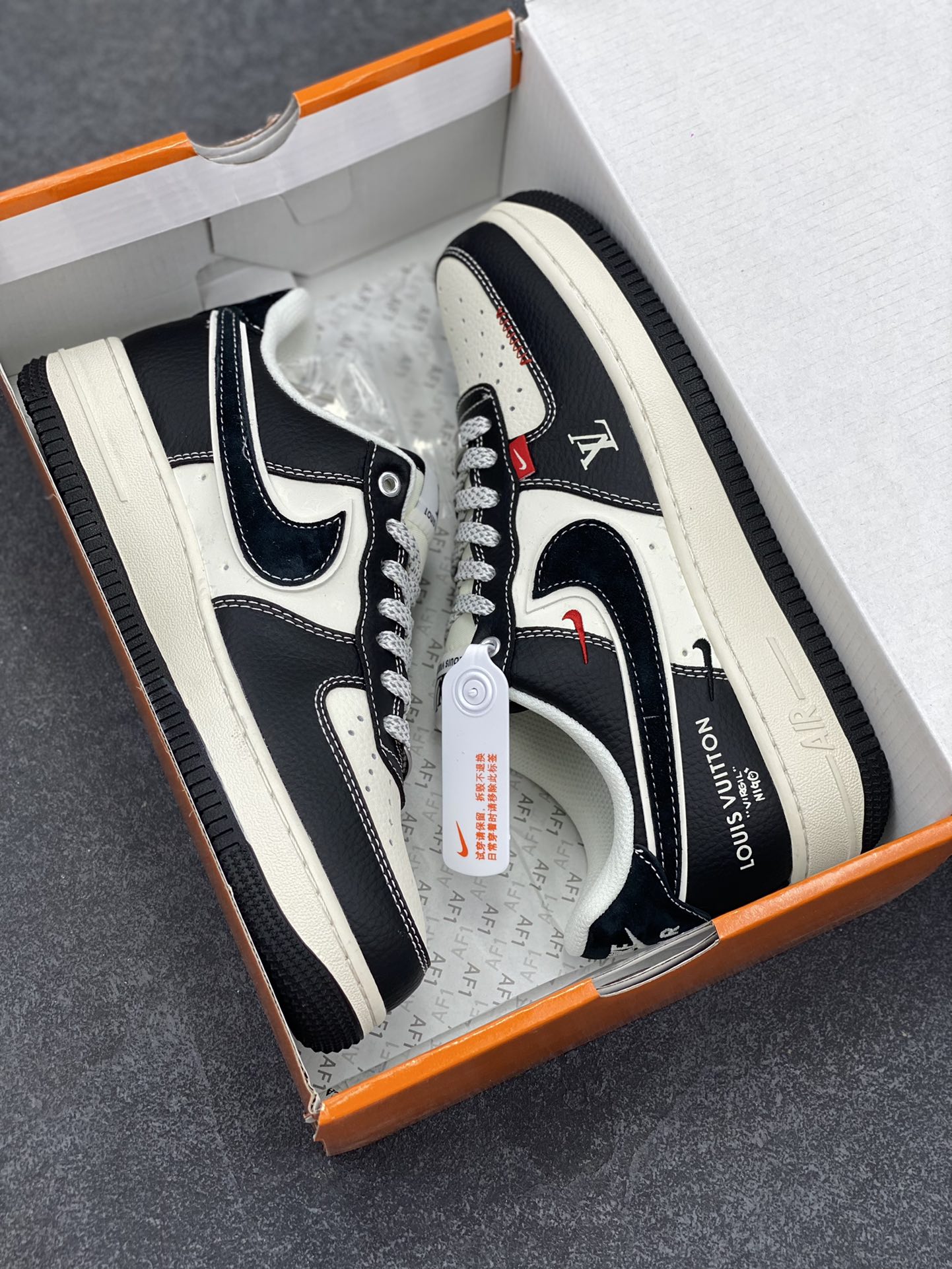 图片[9]-NIke Air Force 1 \’07 Low “LV联名——荔纹黑”空军一号 低帮 运动鞋 休闲鞋 折边针车 工艺难度大 原楦头原纸板 原装鞋盒 定制五金配件 内置全掌气垫 原厂鞋底 货号：YX5066-349 尺码：36 36.5 37.5 38 38.5 39 40 40.5 41 42 42.5 43 44 44.5 45-选品中心