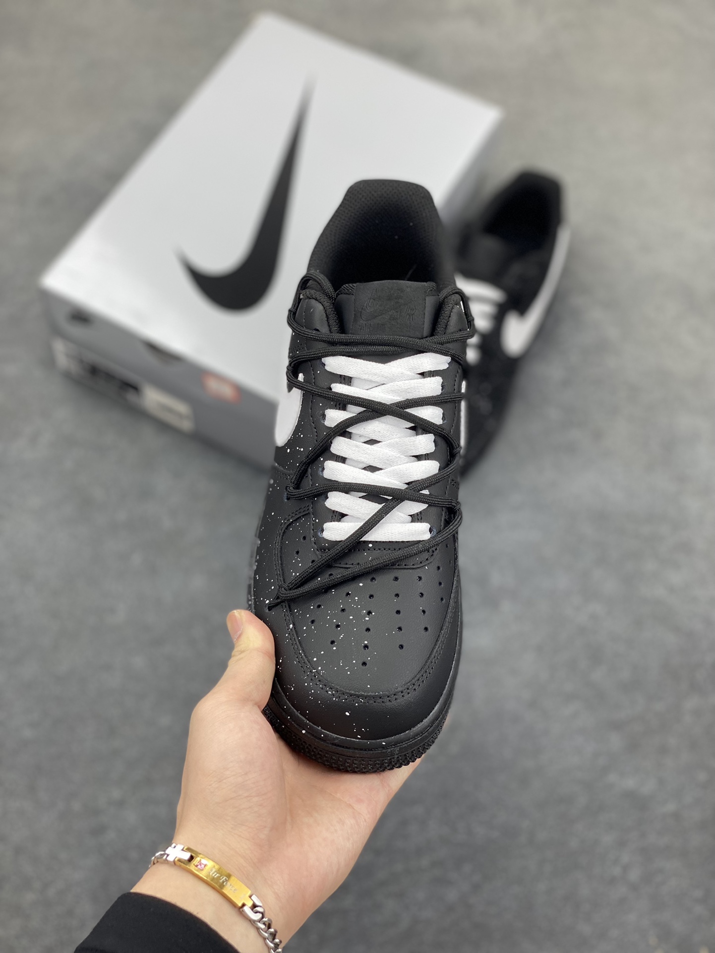 图片[2]-Nike Air Force 1 Low’07 白色满天星泼墨 空军一号低帮休闲板鞋 定制皮料 原厂3D打印 定制鞋盒 原楦原纸板 纯正空军版型 内置全掌气垫 货号：ZH0316-090 尺码：36 36.5 37.5 38 38.5 39 40 40.5 41 42 42.5 43 44 44.5 45-选品中心