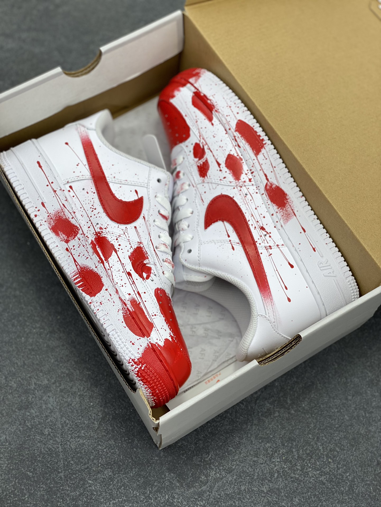 图片[9]-Nike Air Force 1 Low 空军一号低帮百搭休闲运动板鞋。柔软、弹性十足的缓震性能和出色的中底设计，横跨复古与现代的外型结合，造就出风靡全球三十多年的Force 1，直到今天还深受青睐。 货号：CW2288-111 尺码：36 36.5 37.5 38 38.5 39 40 40.5 41 42 42.5 43 44 44.5 45-选品中心