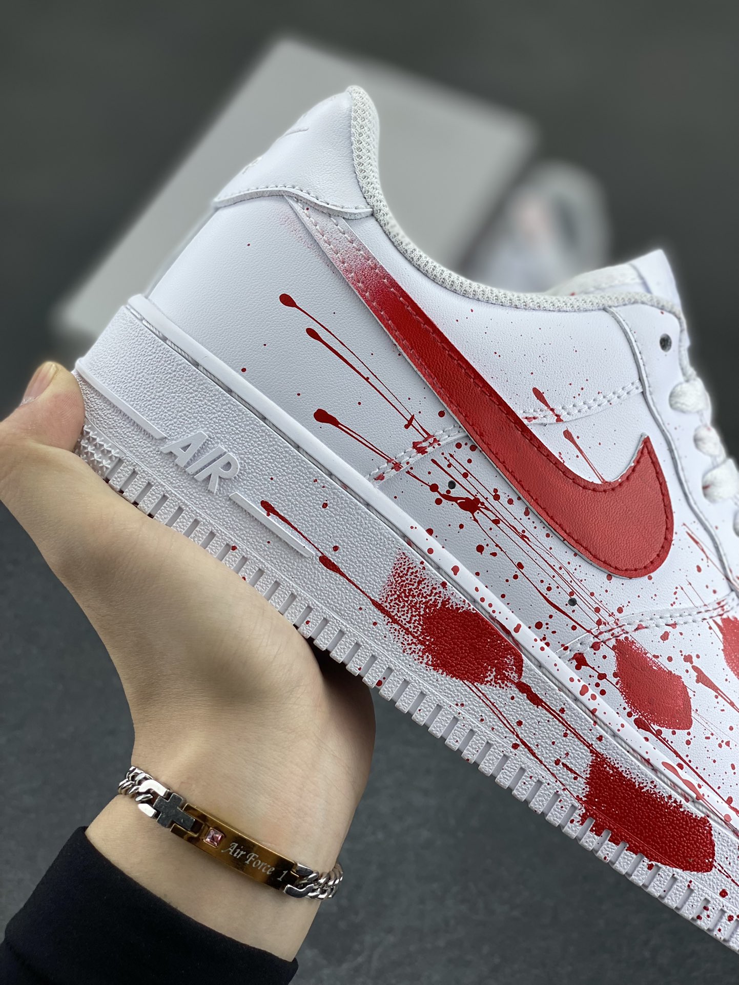 图片[6]-Nike Air Force 1 Low 空军一号低帮百搭休闲运动板鞋。柔软、弹性十足的缓震性能和出色的中底设计，横跨复古与现代的外型结合，造就出风靡全球三十多年的Force 1，直到今天还深受青睐。 货号：CW2288-111 尺码：36 36.5 37.5 38 38.5 39 40 40.5 41 42 42.5 43 44 44.5 45-选品中心