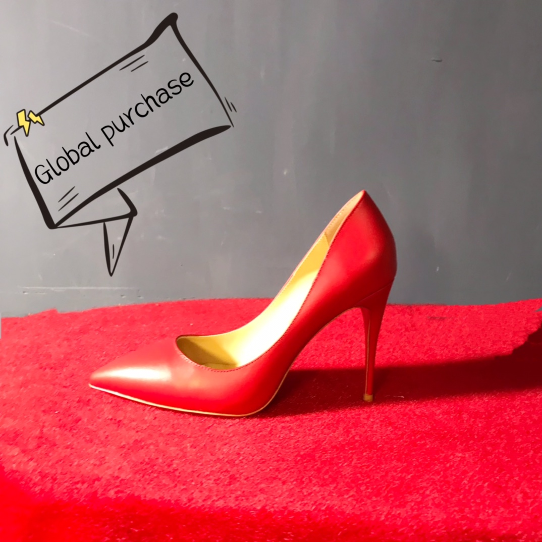 NO:336493,High-end custom classic series!  H10Cm, size 34-42. Genuine leather large sole..9033-003 red cow leather, official website synchronization Standard European code Reference:9033-003 Color:red Material:cowhide Lining:goat leather Heel height:10Cm Sole:leather sole Size:EUR 34-42 (US 4-11):,,christian louboutin,cowhide,Leather soles19860909高端订制 精典款系列！ H10Cm,尺码34-42码.真皮大底..9033-003红牛皮,官网同步 标准欧码 Reference:9033-003 Color:red Material:cowhide Lining:goat leather Heel heigh:10Cm Sole:leather sole Size:EUR 34－42（US 4一11) :,,christian louboutin,cowhide,Leather soles,Women's Shoes