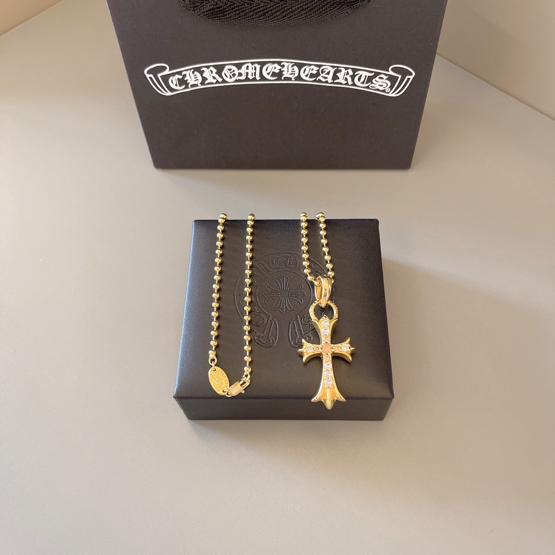 NO:863559,The latest Chrome Hearts are so handsome. They don’t explode without bursting. Factory direct sales. The original version is reproduced one to one. Chrome Hearts, fine jewelry, chrome hearts.19860909太帅爆了最新款克罗心 不爆不发 厂家直销 原版一比一复刻 克罗心,饰品精品,chrome hearts,Jewelry