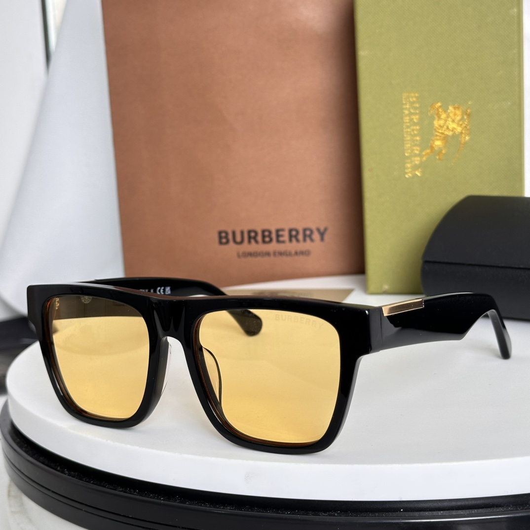  ‼️Burberr*巴宝li
MODEL：BE4438，Size：54口18-140厚质风格长方框太阳