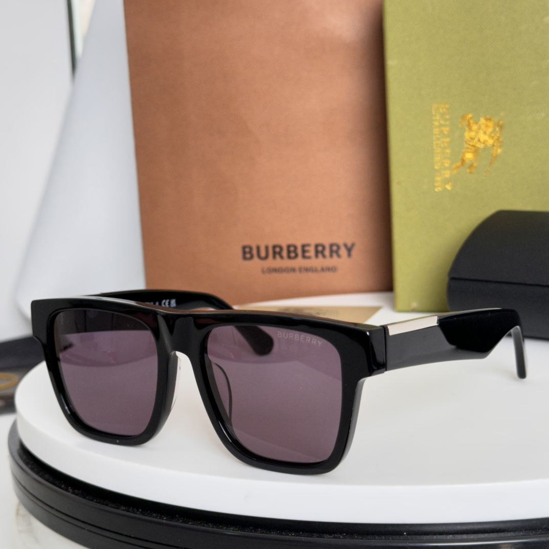  ‼️Burberr*巴宝li
MODEL：BE4438，Size：54口18-140厚质风格长方框太阳