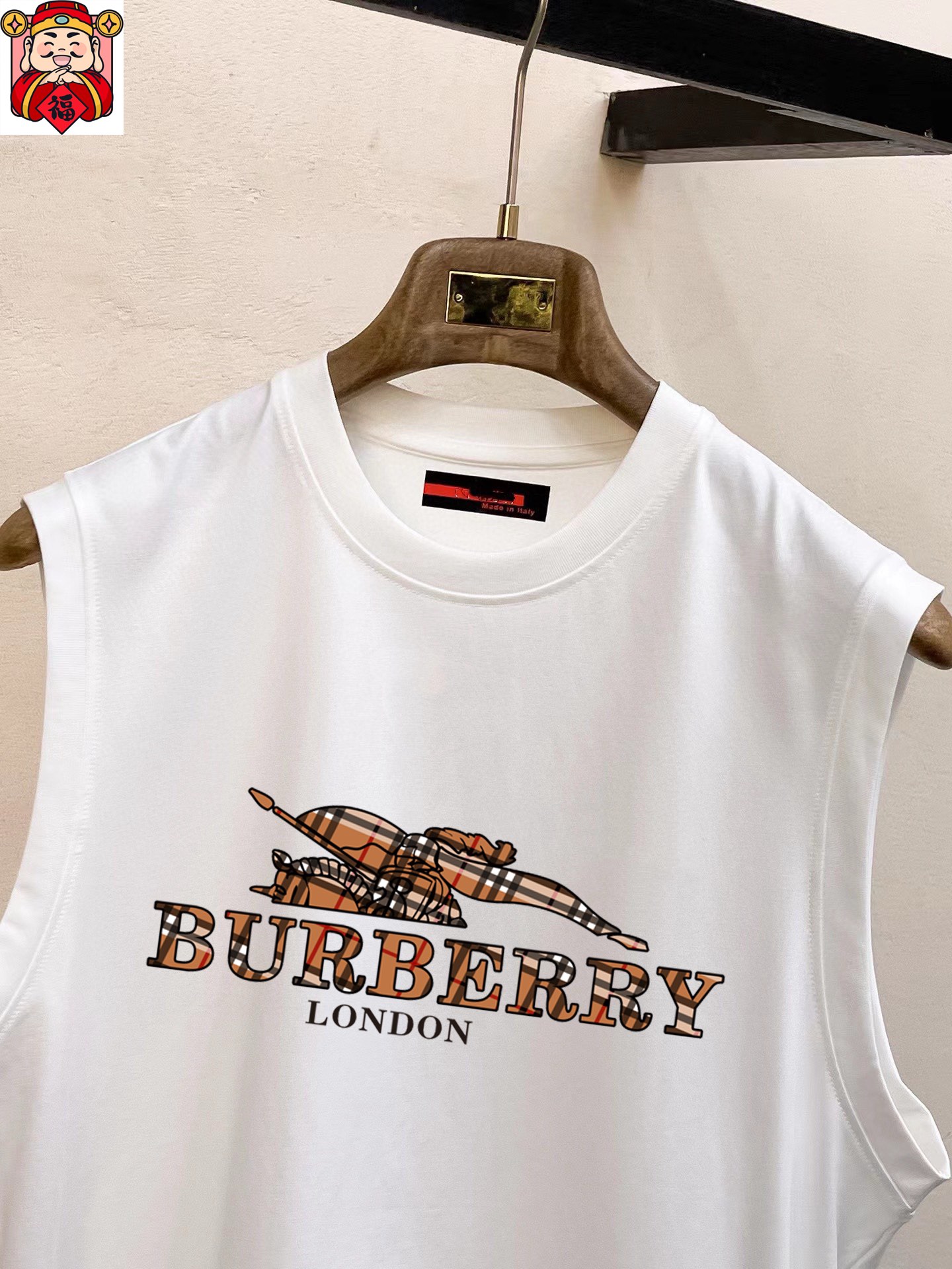 Burberry 品牌【BURBERRY 巴宝莉】2024夏季新品背心T袖 简约款式 任何人都可以轻松驾驶 进口定制丝光棉面料 手软舒适有型 吸汗透气