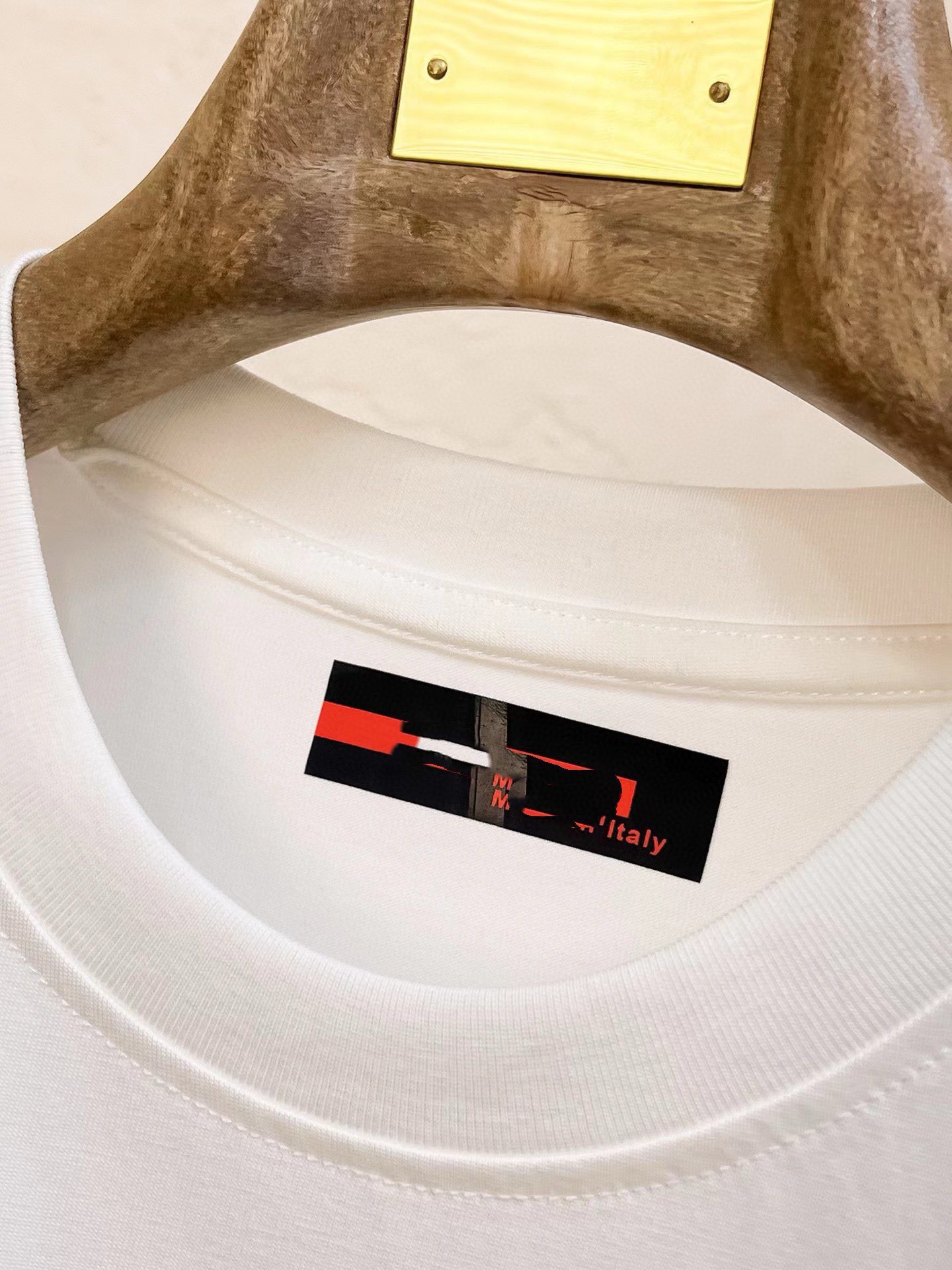 Gucci 品牌【GUCCI 古奇】2024夏季新品背心T袖 简约款式 任何人都可以轻松驾驶 进口定制丝光棉面料 手软舒适有型 吸汗透气