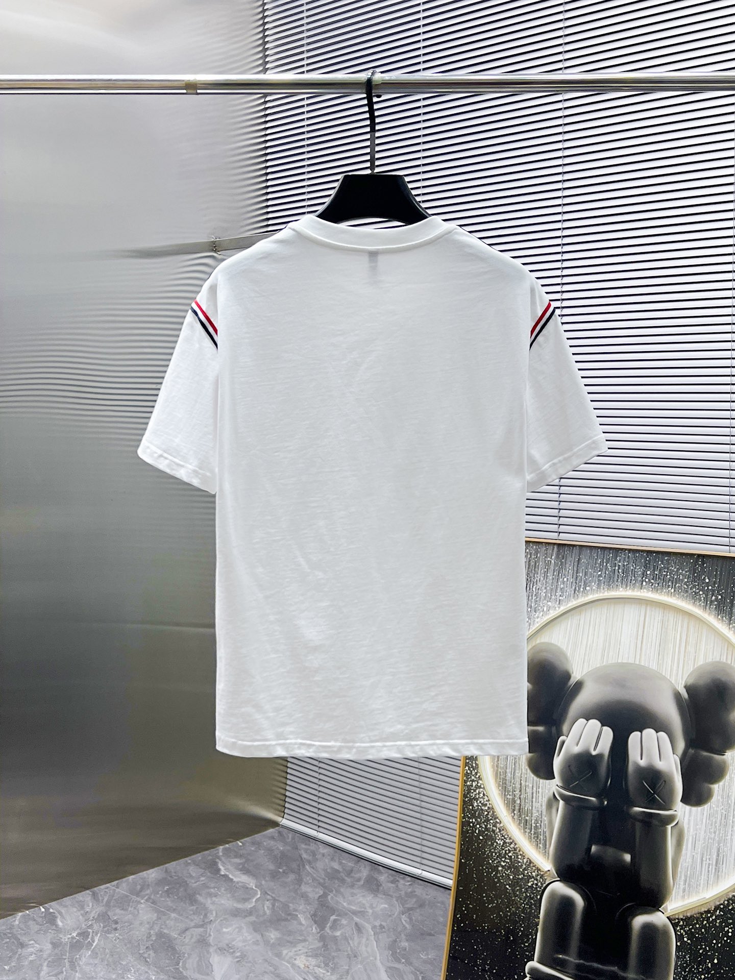 P260 蒙口  moncler  2025ss夏季新款 休闲 短袖 短裤 套装，高端版本！专柜定制面料 透气舒适度高，细节无可挑剔，品牌元素设计理念，体现高品质。手感细腻柔软！呈现休闲裁剪，上身版型超赞！🐯码数：M-3XL