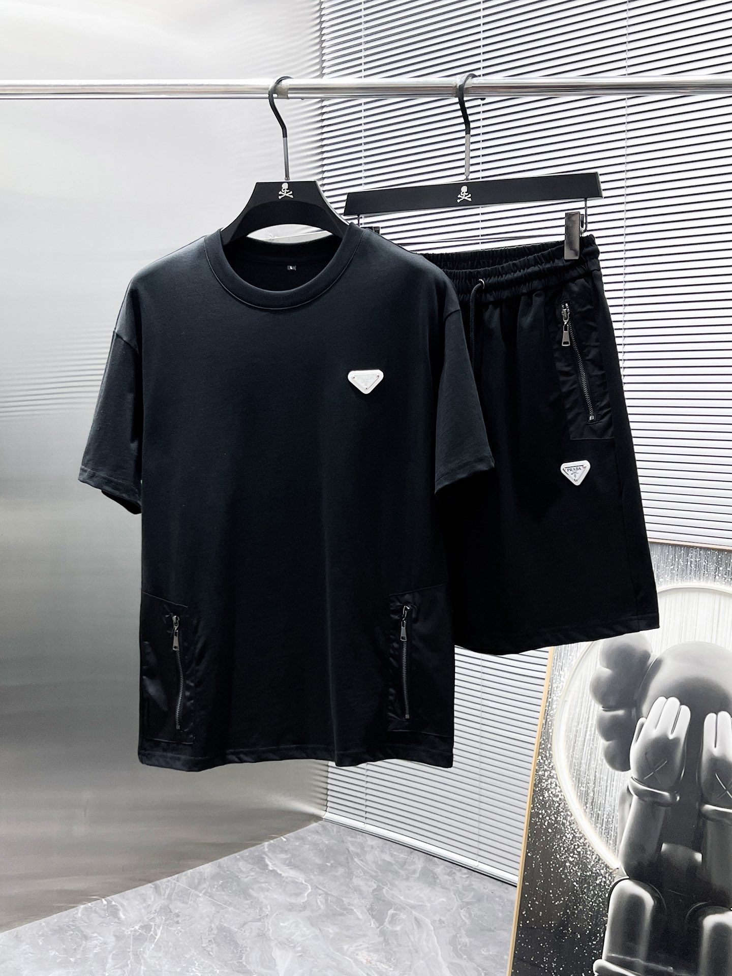 Prada Conjunto Casual de Verano 2025: Camiseta y Pantalón Corto de Alta Calidad