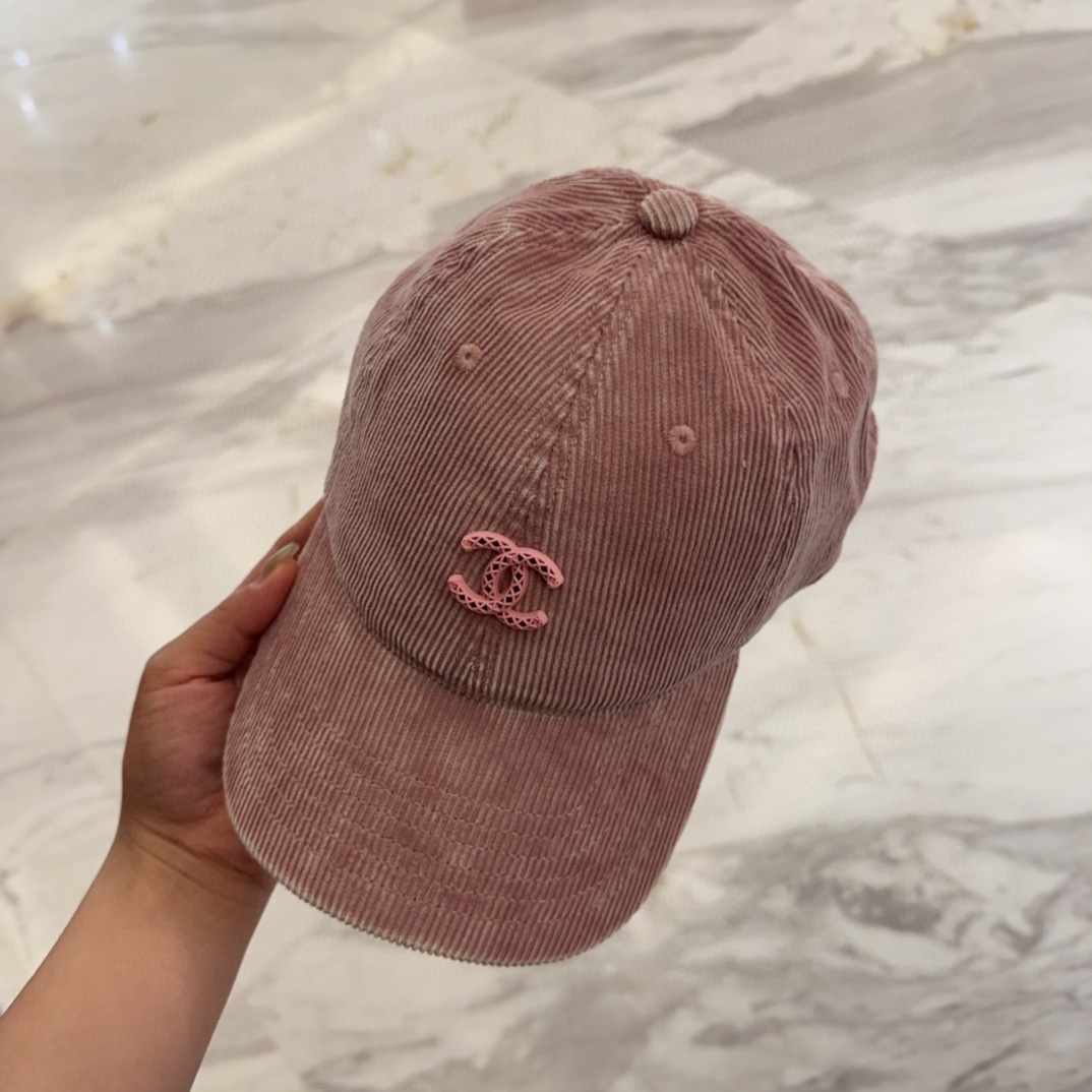 


香奈儿 新款高品质丝绒棒球帽，高级定制，做工精细，欧美时尚风格，