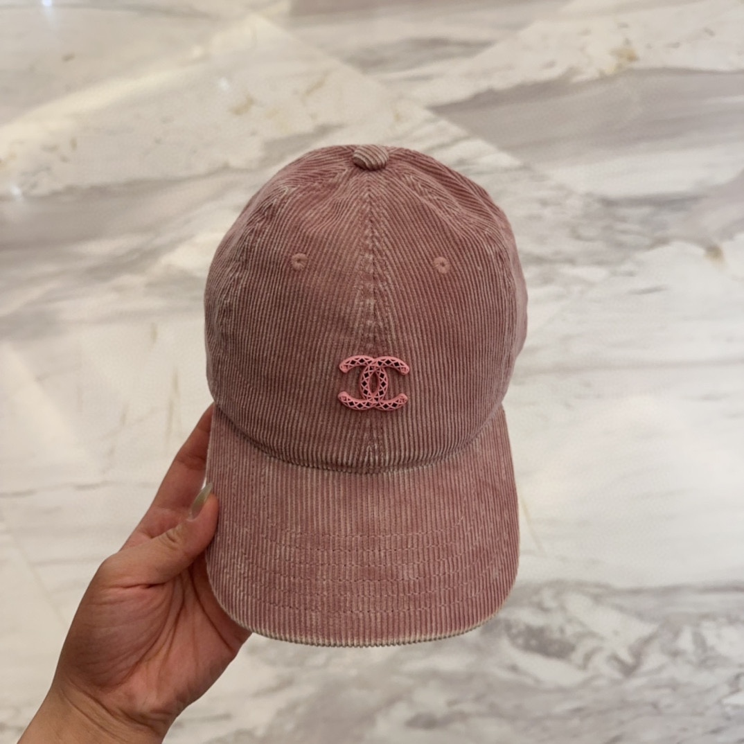 


香奈儿 新款高品质丝绒棒球帽，高级定制，做工精细，欧美时尚风格，