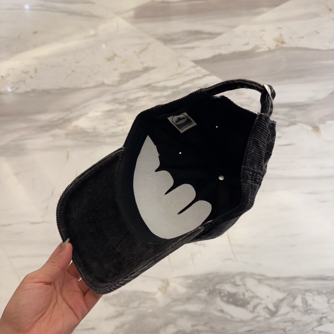 


香奈儿 新款高品质丝绒棒球帽，高级定制，做工精细，欧美时尚风格，