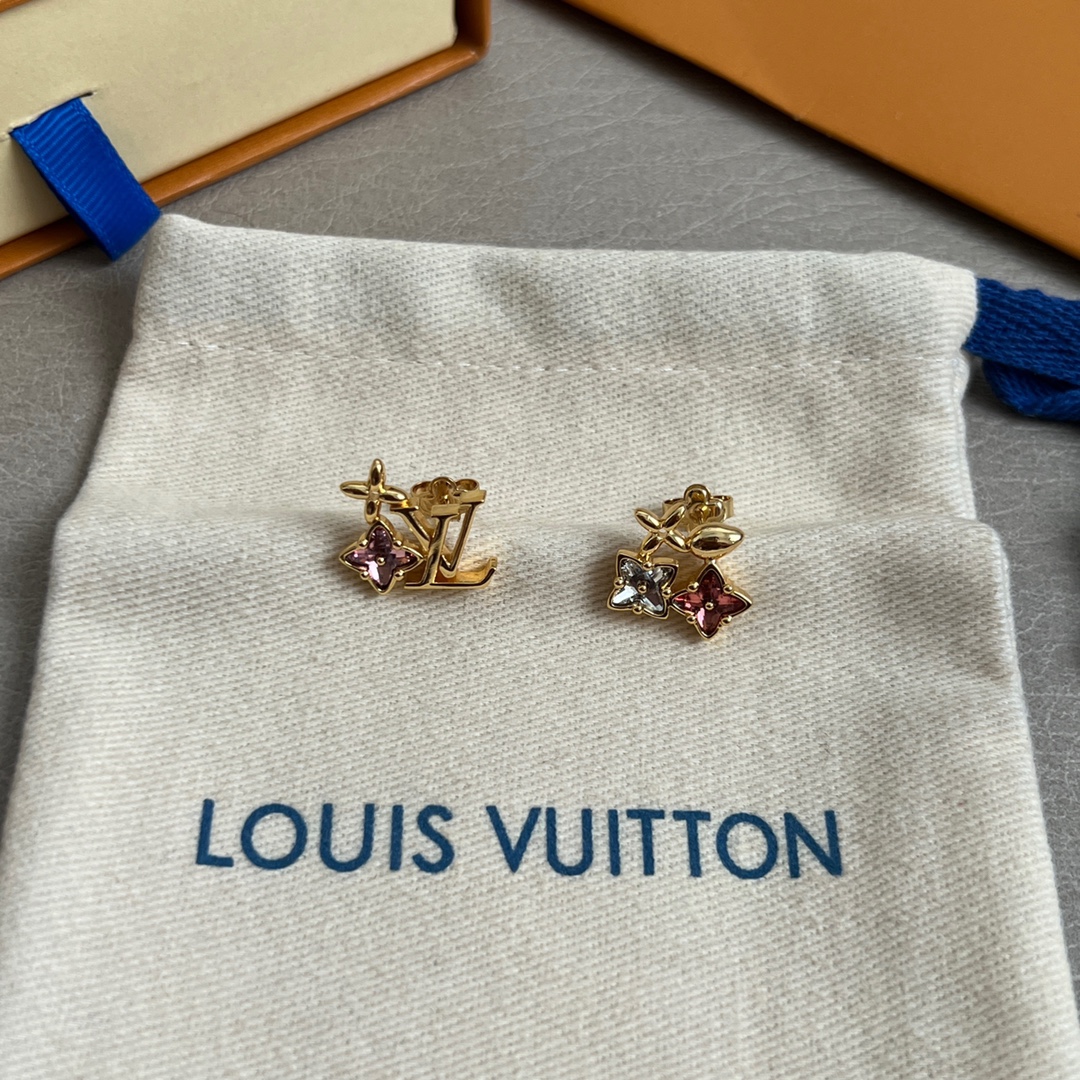 【】原单货 LV 耳钉🔹🔹Louis Vuitton 路易威登 🔹专柜一致材质 火爆款出货 设计独特 复
