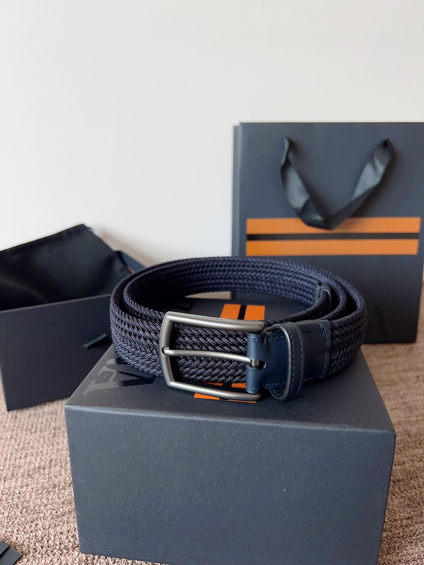 Ermenegildo Zegna 宽 2.5cm · 代购级 杰尼亚 人造丝麻编织 内部高达25股单独高弹力橡筋外层柔软丝滑手感恰如真丝织带弹力和透气性比一般纯棉织带高几个等级夏季清爽穿搭首选