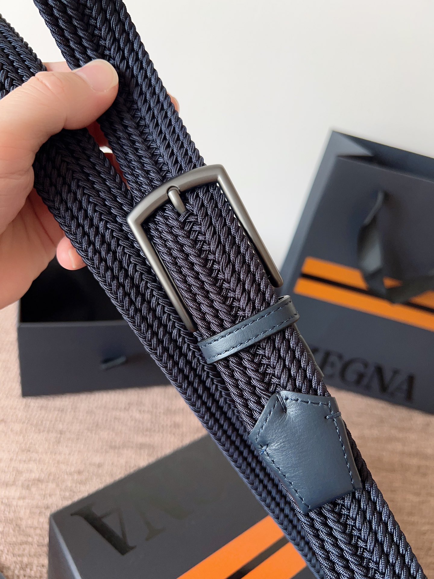 Ermenegildo Zegna 宽 2.5cm · 代购级 杰尼亚 人造丝麻编织 内部高达25股单独高弹力橡筋外层柔软丝滑手感恰如真丝织带弹力和透气性比一般纯棉织带高几个等级夏季清爽穿搭首选