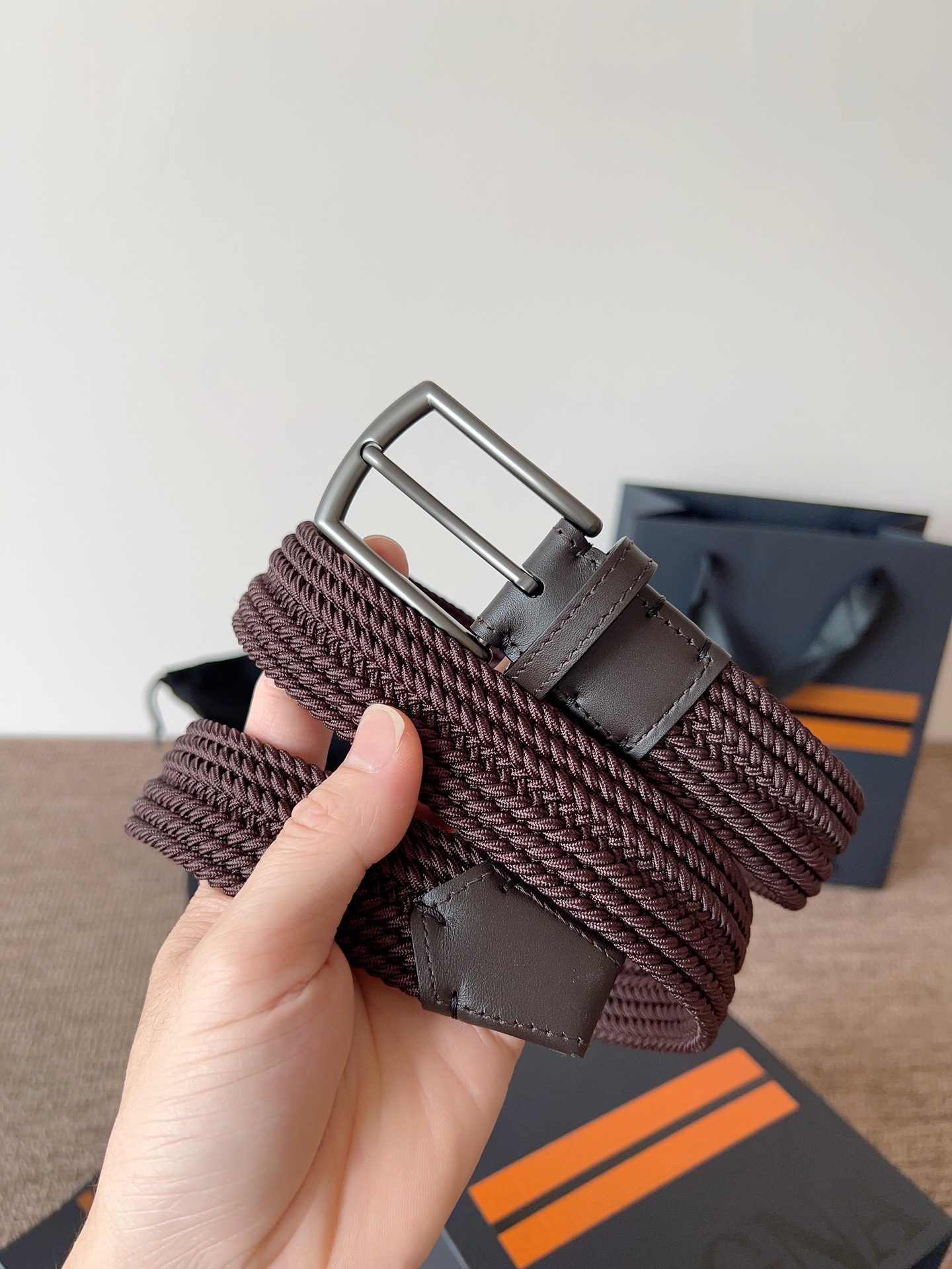 Ermenegildo Zegna 宽 2.5cm · 代购级 杰尼亚 人造丝麻编织 内部高达25股单独高弹力橡筋外层柔软丝滑手感恰如真丝织带弹力和透气性比一般纯棉织带高几个等级夏季清爽穿搭首选