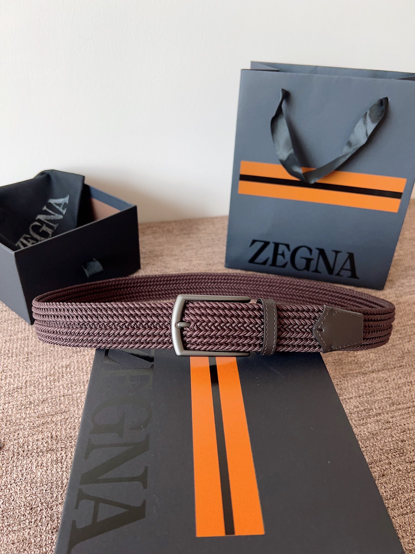 Ermenegildo Zegna 宽 2.5cm · 代购级 杰尼亚 人造丝麻编织 内部高达25股单独高弹力橡筋外层柔软丝滑手感恰如真丝织带弹力和透气性比一般纯棉织带高几个等级夏季清爽穿搭首选