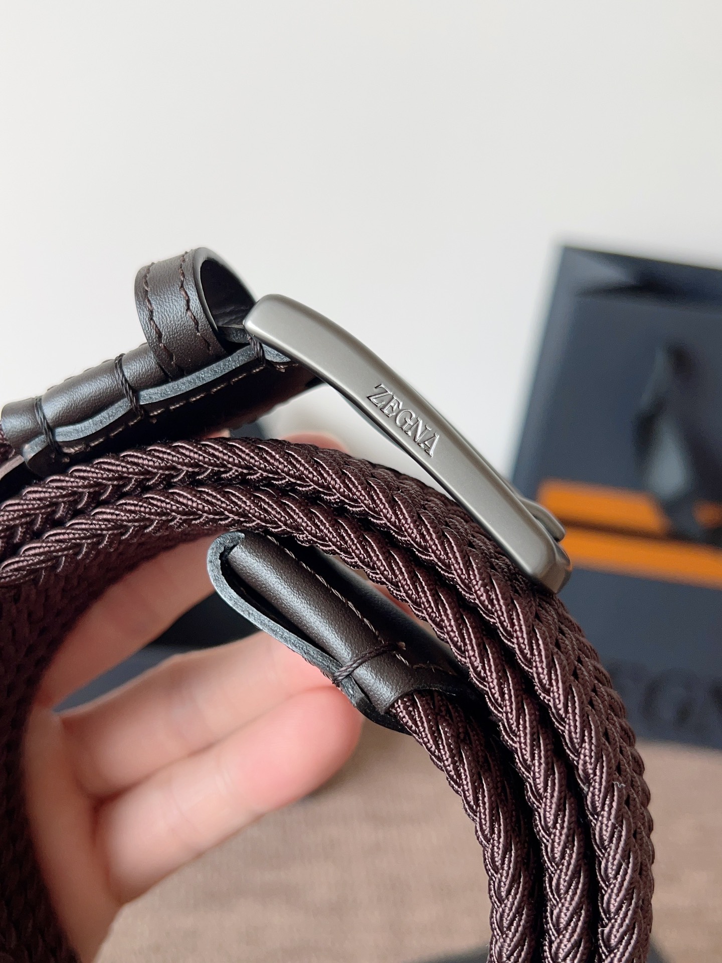 Ermenegildo Zegna 宽 2.5cm · 代购级 杰尼亚 人造丝麻编织 内部高达25股单独高弹力橡筋外层柔软丝滑手感恰如真丝织带弹力和透气性比一般纯棉织带高几个等级夏季清爽穿搭首选