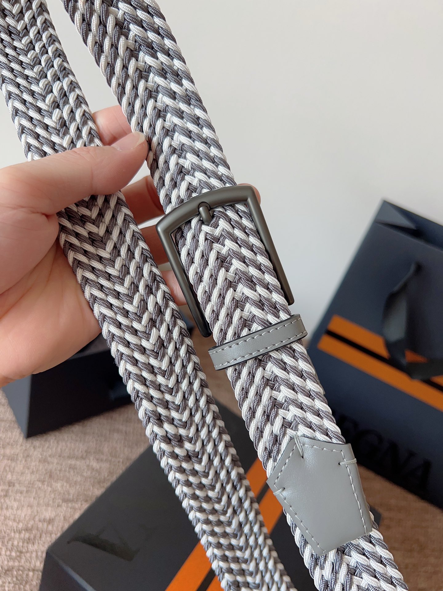 Ermenegildo Zegna 宽 2.5cm · 代购级 杰尼亚 人造丝麻编织 内部高达25股单独高弹力橡筋外层柔软丝滑手感恰如真丝织带弹力和透气性比一般纯棉织带高几个等级夏季清爽穿搭首选