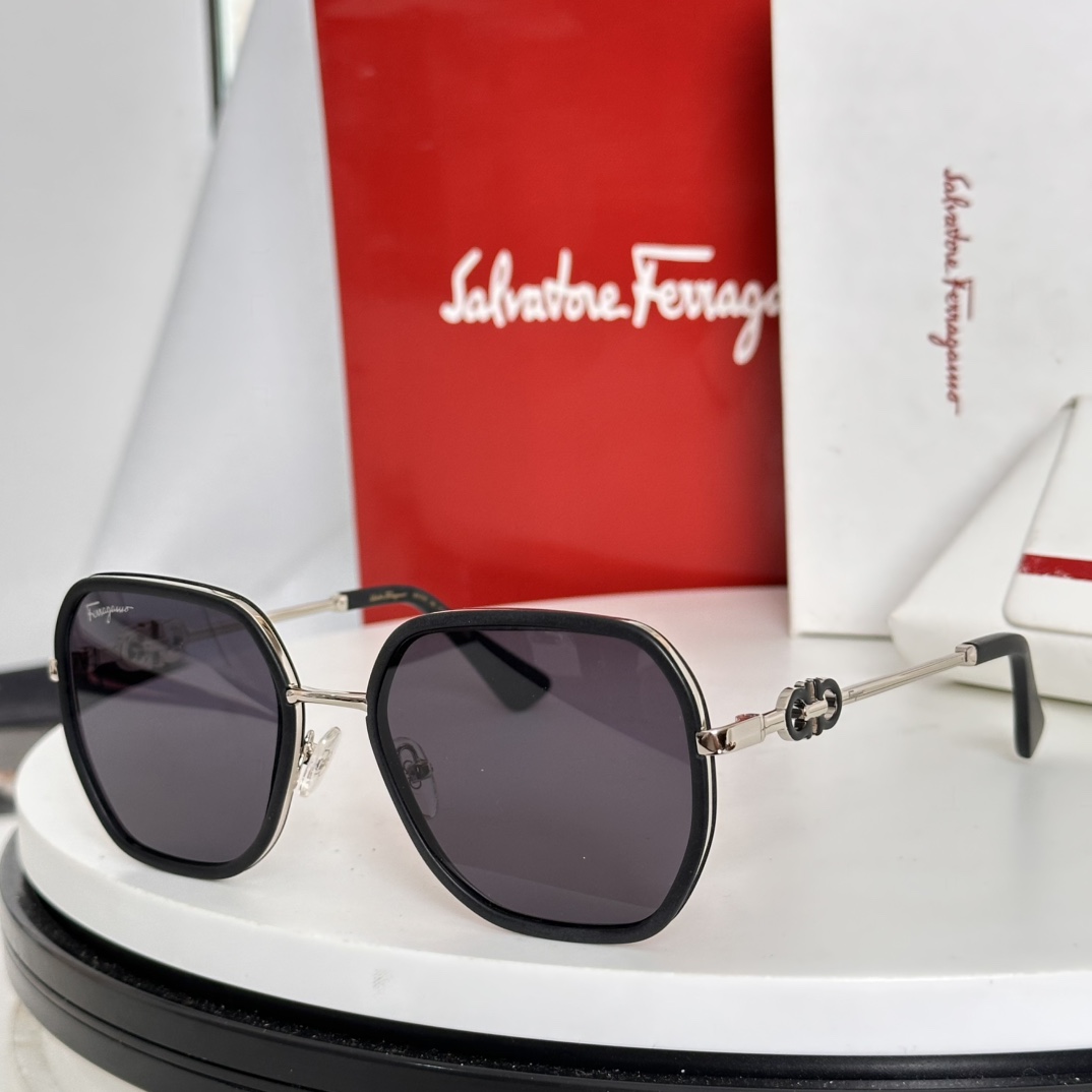  ‼️Salvatore ferragam*
MODEL：SF1471L
SIZE：55口20-143
