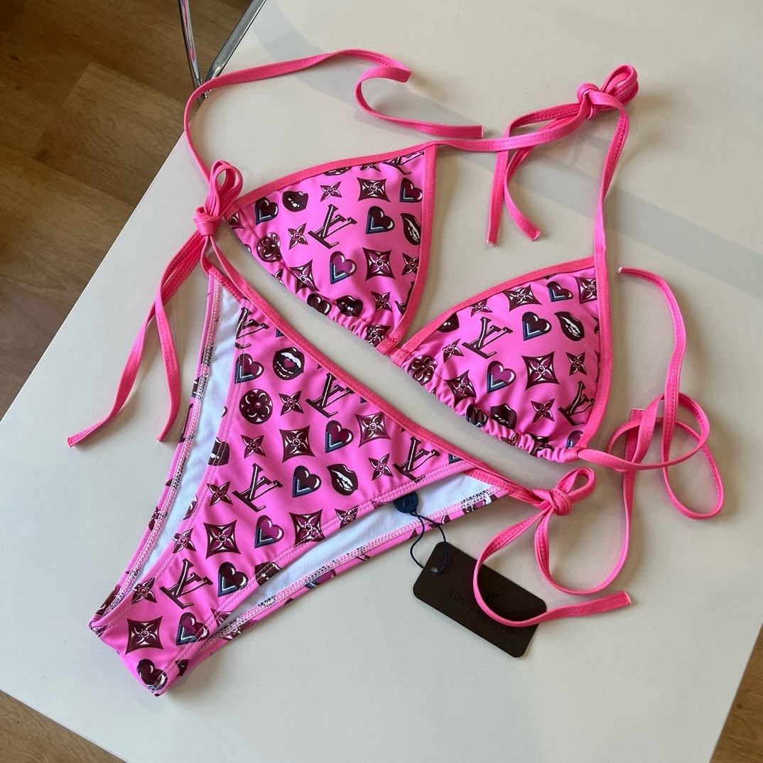 NO:374807,LV Louis Vuitton official new swimsuit bikini, high-end customization, S M L XL swimsuit swim trunk bikini, swimsuit, swimming trunk, bikinis, louis vuitton, louis vuitton, swimsuits, bikinis19860909LV路易威登官方新款泳衣比基尼,高端定制,S M L XL泳衣泳裤比基尼,泳衣，泳裤，比基尼,louis vuitton,louis vuitton,swimsuits,bikinis,accessory