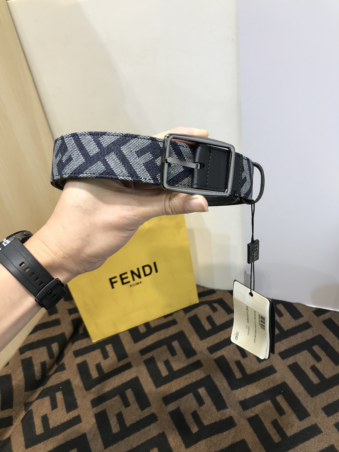 Fendi Cinturón con Hebilla de Logotipo FD y Estampado Vaquero Monograma para Hombre