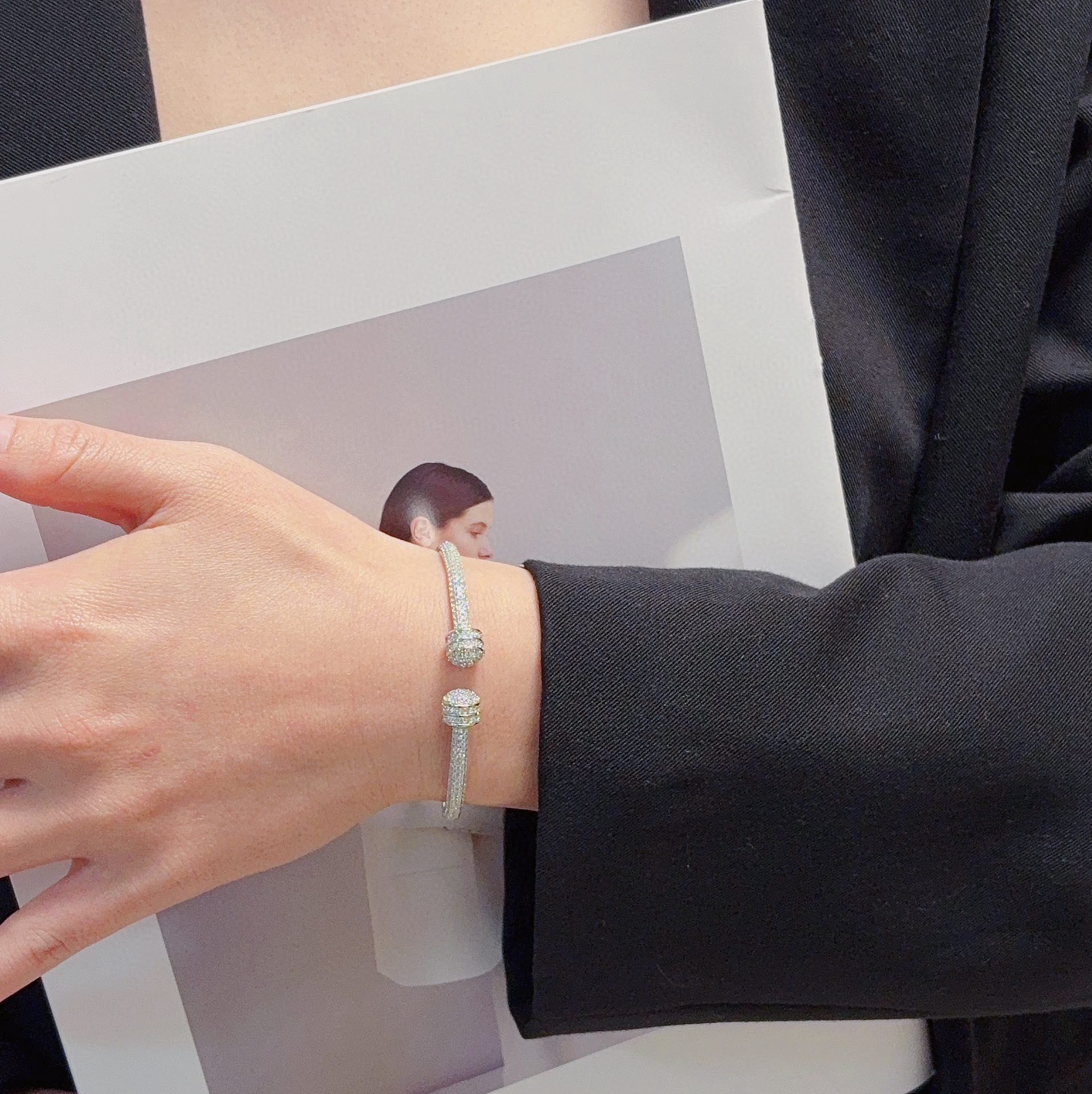 Stylish Year-Round Accessory for New Count Ziaget: Versatile and Tailored at ¥340 - 图片 2