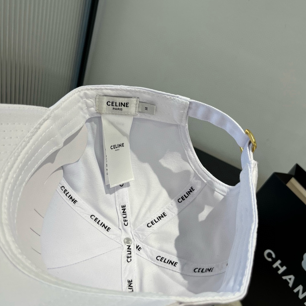 P

celine赛琳鸭舌帽