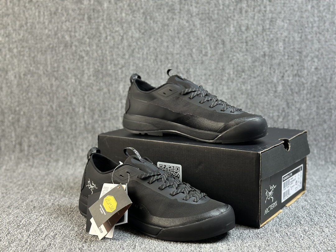 福利特价
Arcteryx始祖鸟KONSEAL LT低帮登山鞋 适合技术路线单日徒步穿着 aeriosfl gtx鞋受到长途野外跑步鞋的启发 适合在变化的地形上进行快速轻快的徒步旅行穿着,舒适而有支撑性,使您充满信心。该设计与脚部融为一体,可最大限度地减少摩擦,gore-tex保护膜可防水,采用gore隐形适体(invisiblefit)技术,更轻薄舒适。敏捷、稳定和技术路线上的自信源于vibram® megagrip外底、压缩eva内底以及一体的tpu
尺码:36 36.5 37 38 38.5 39 40 40.5 41 42 42.5 43 44 44.5 45