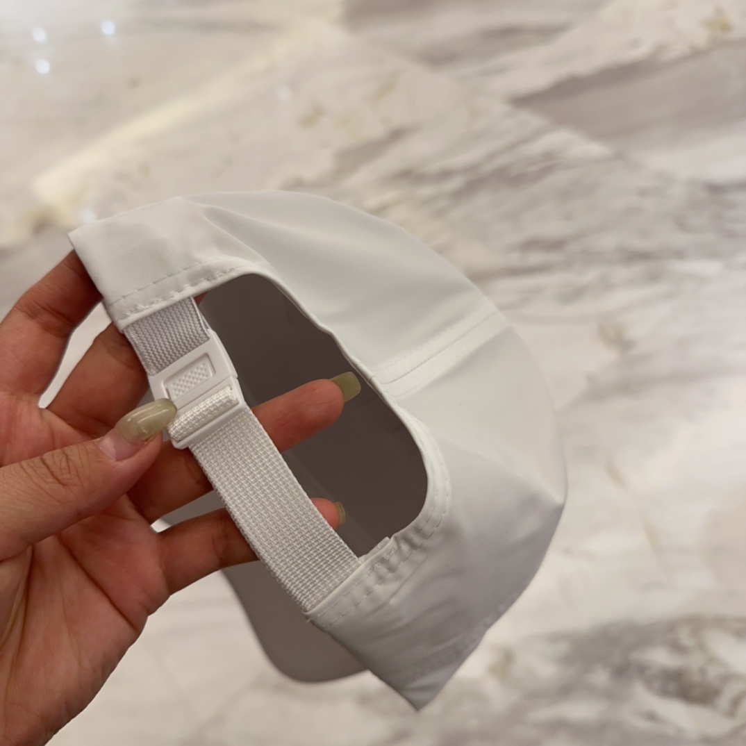 

始祖鸟 新款高版本速干面料棒球帽，大牌同步，超好搭配，出货！